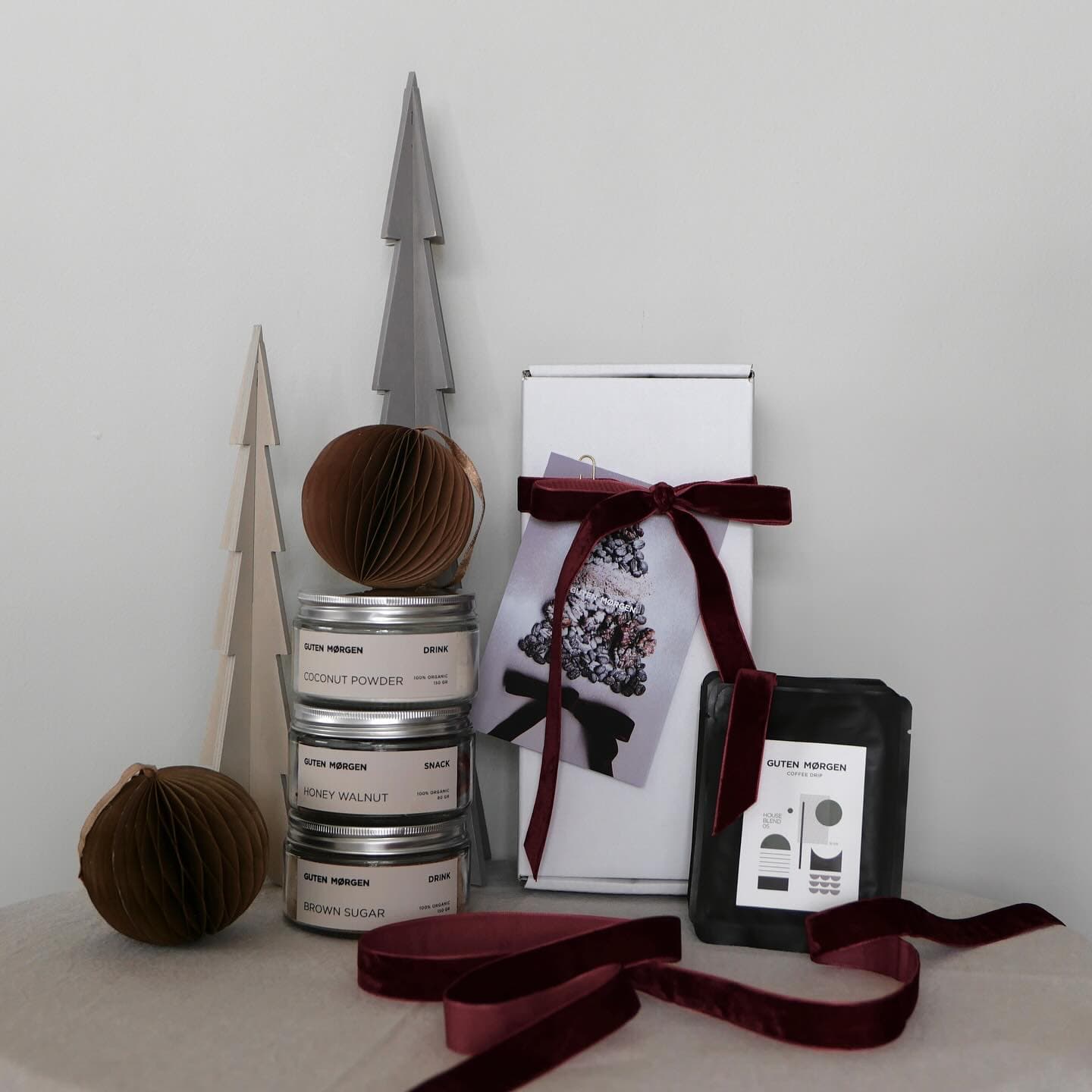 Tempatnya sempit banget, hampir puter balik! Tapi demi kopi ini, gue tahanin deh 2