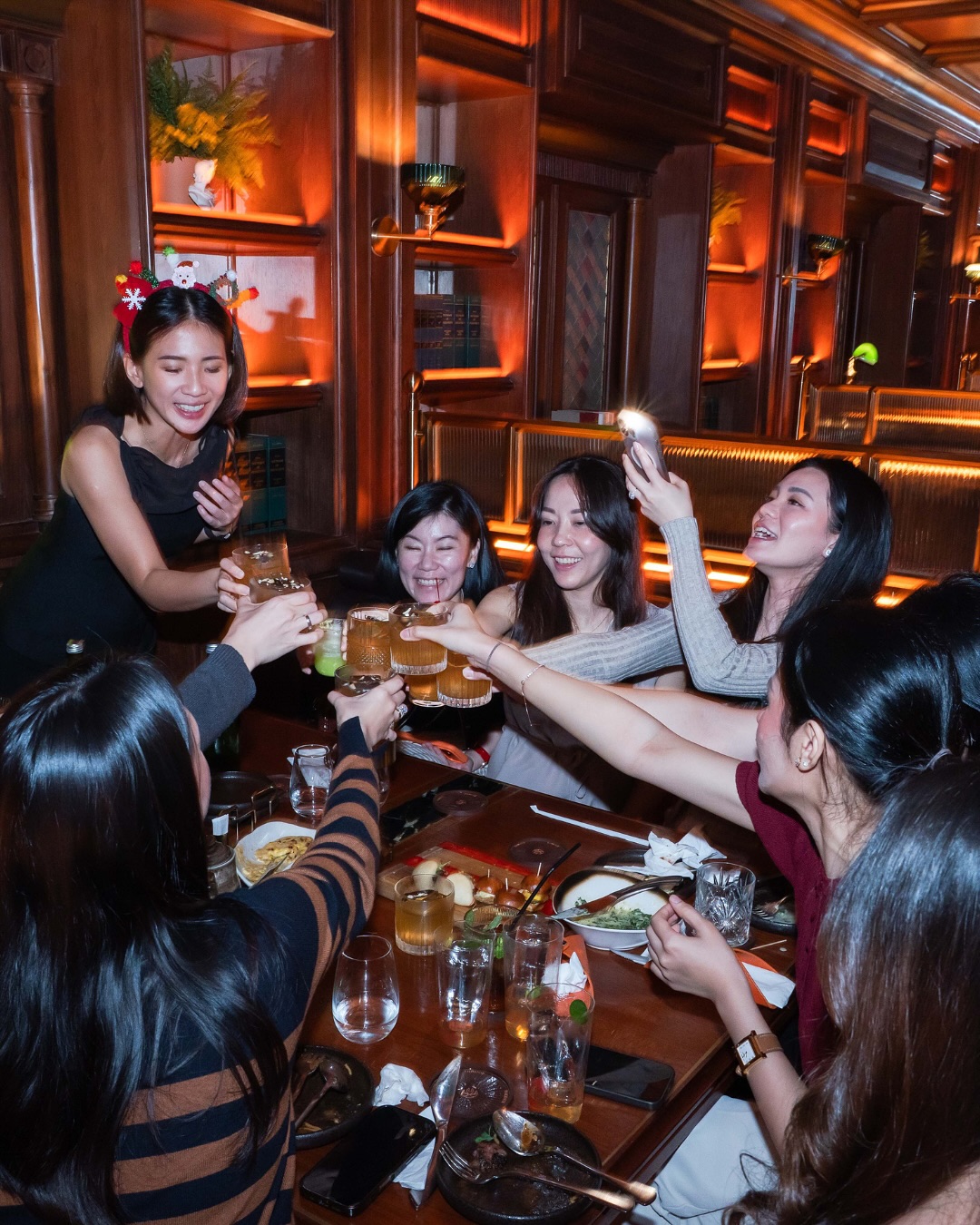 This new Holywings: Besides pretty photos, what's left? 2