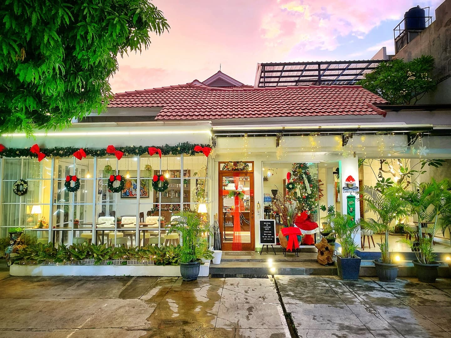 To Jakarta's WFC Army: Think twice before hyping this residential cafe. 2