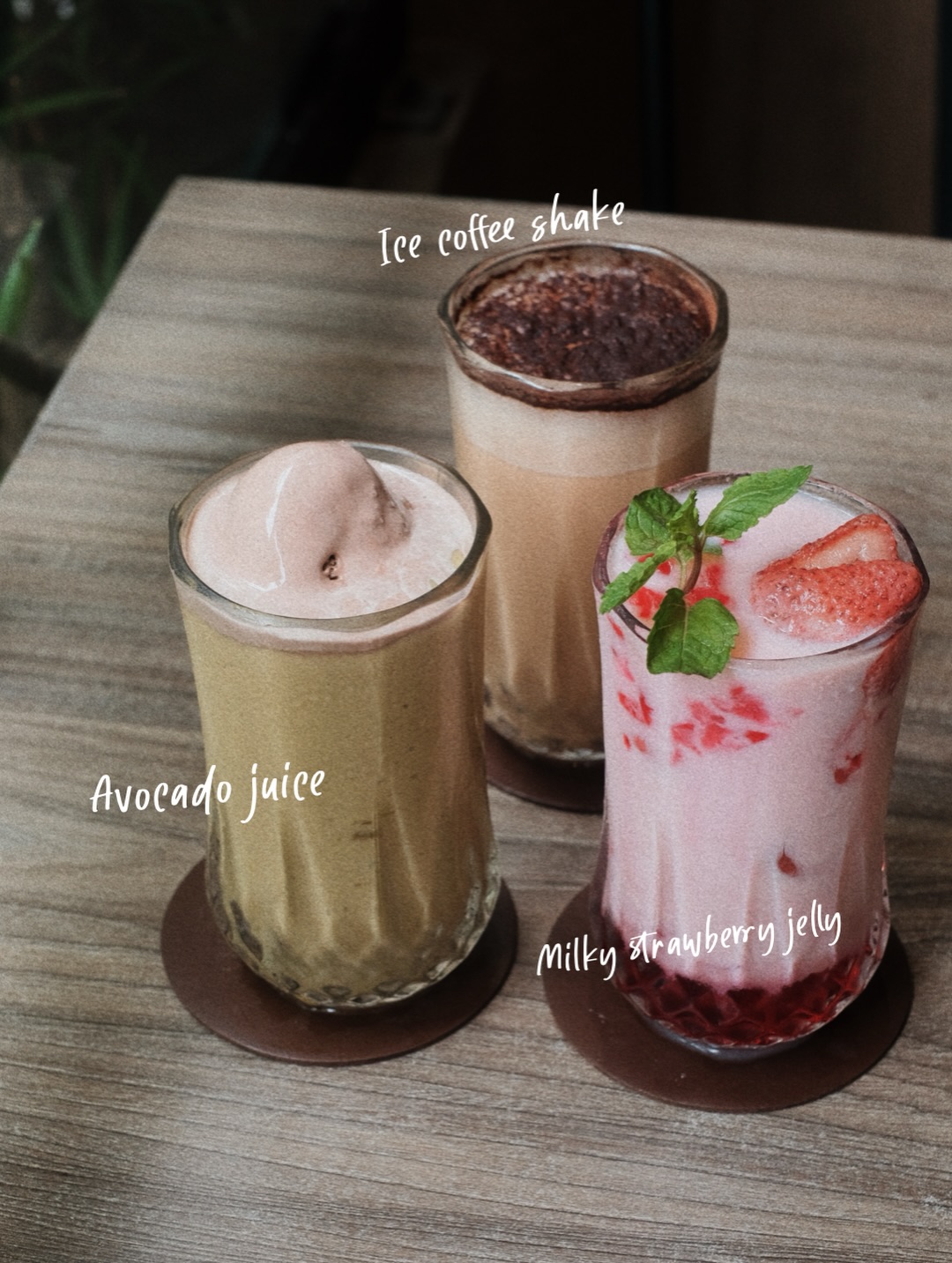 Anak WFH merapat! Ada 'Ubud Kecil' di Makassar nih. Selain main course-nya, semuanya `mantap` 7