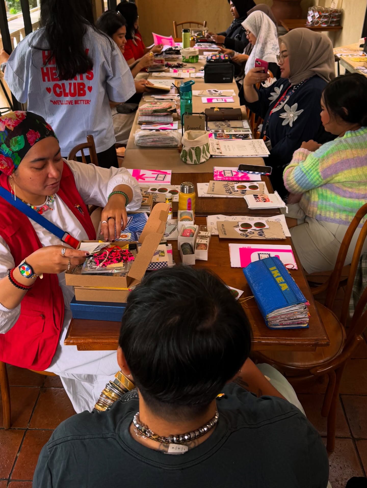 Pawrent Jakarta, merapat! Nemu halaman retro buat Nongkrong bareng anabul 3