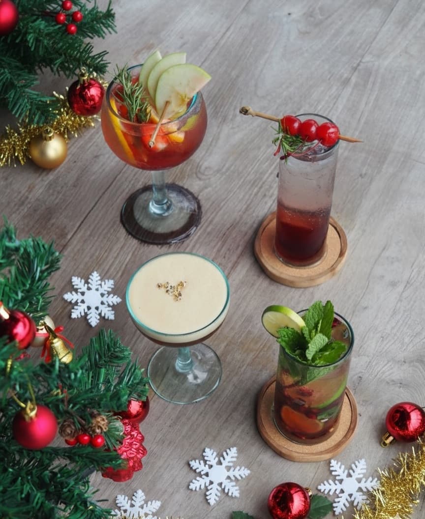 Kata siapa beach club di Canggu berisik doang? COMO nggak setuju! Ini baru tempat nongkrong yang chill & mantap. 8