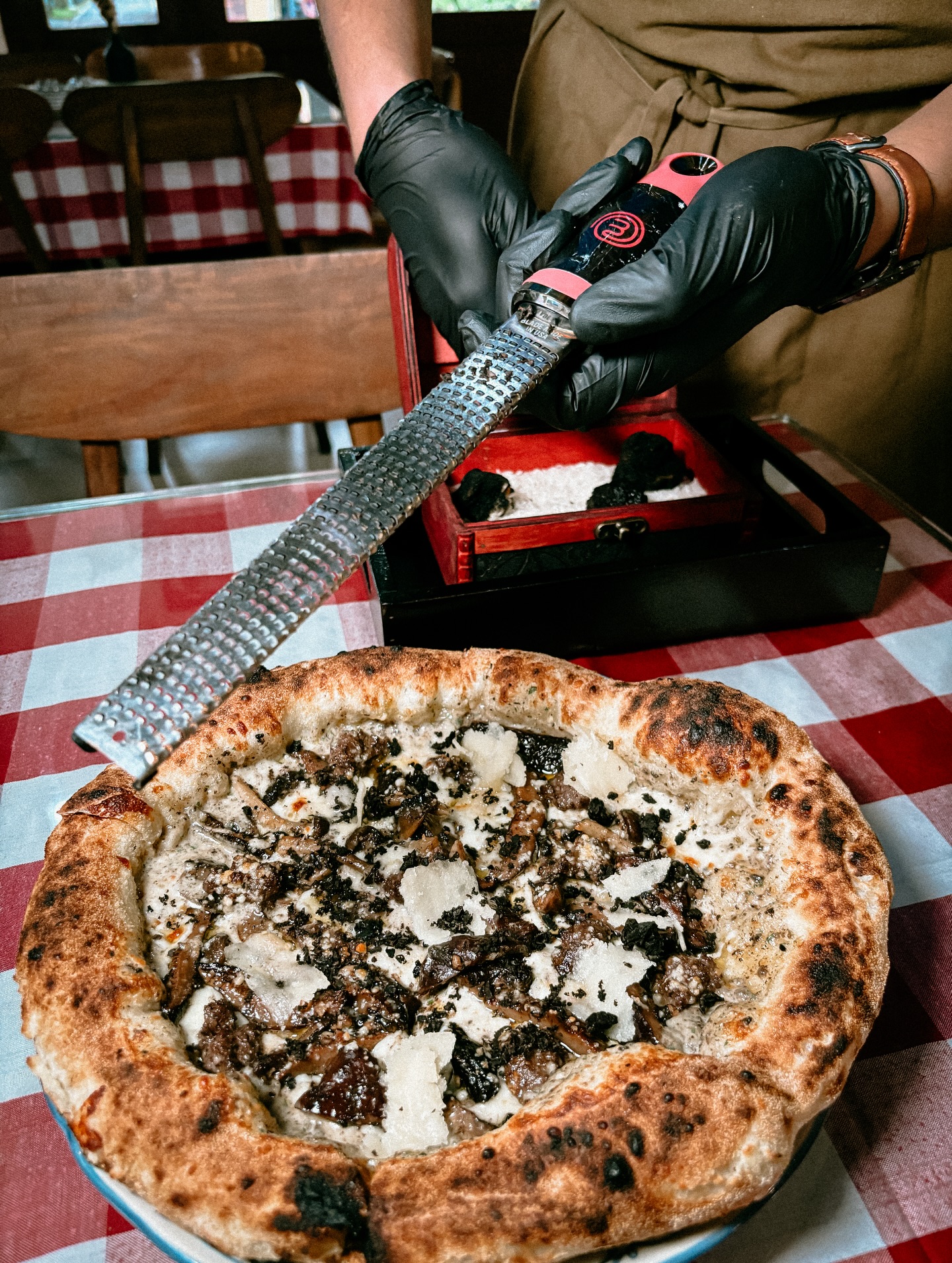 Google 4.9分，这家藏在梭罗的意餐，凭什么让雅加达人都专程来吃？