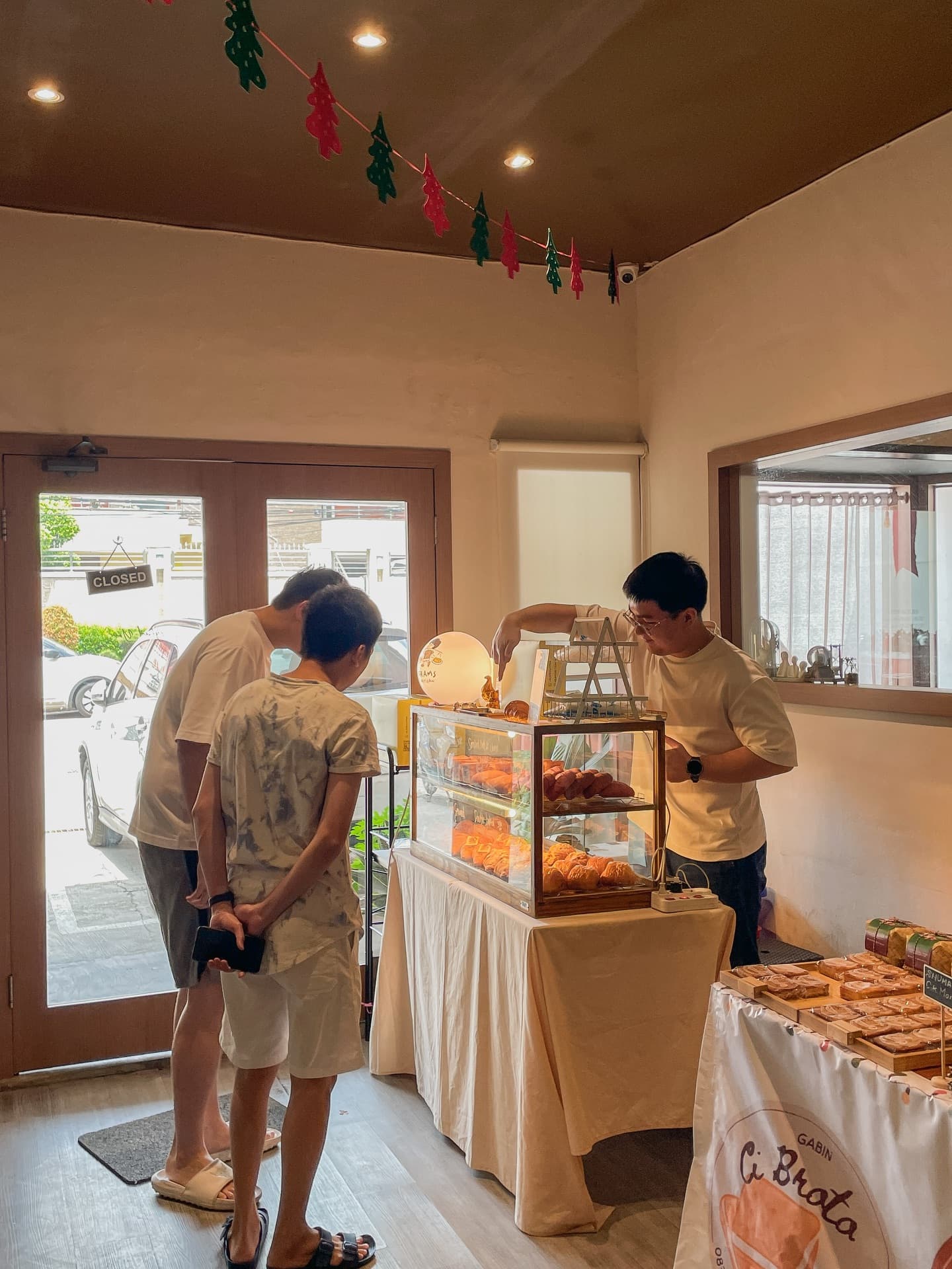 WFC di Jakarta makin Anjay! Colokan dijamin Mantap, tapi mau Puding Kapibara? Hoki-hokian 3