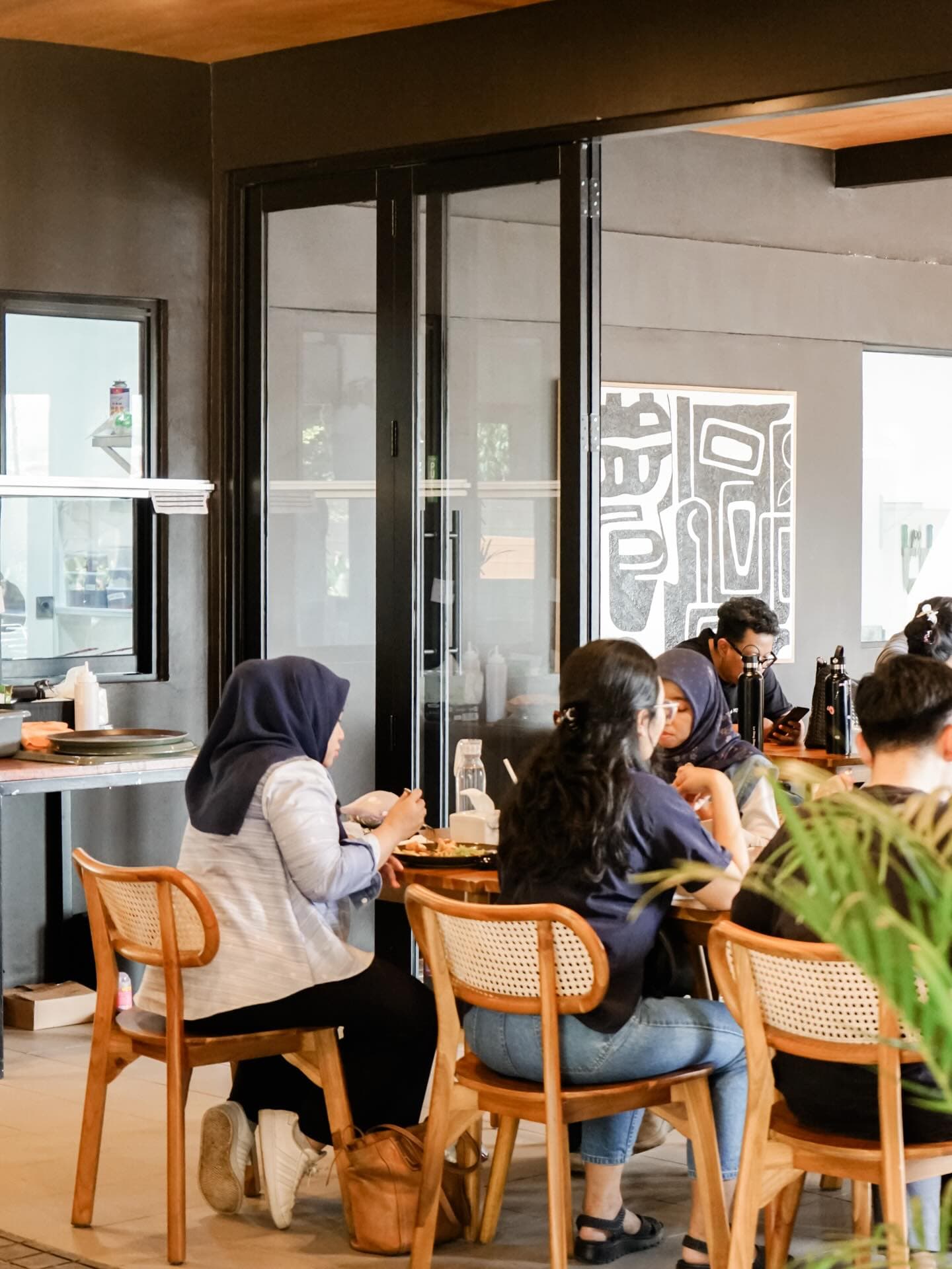 雅加达新顶流Mattea：等位2小时，究竟是社交天堂还是耐心炼狱？ 2