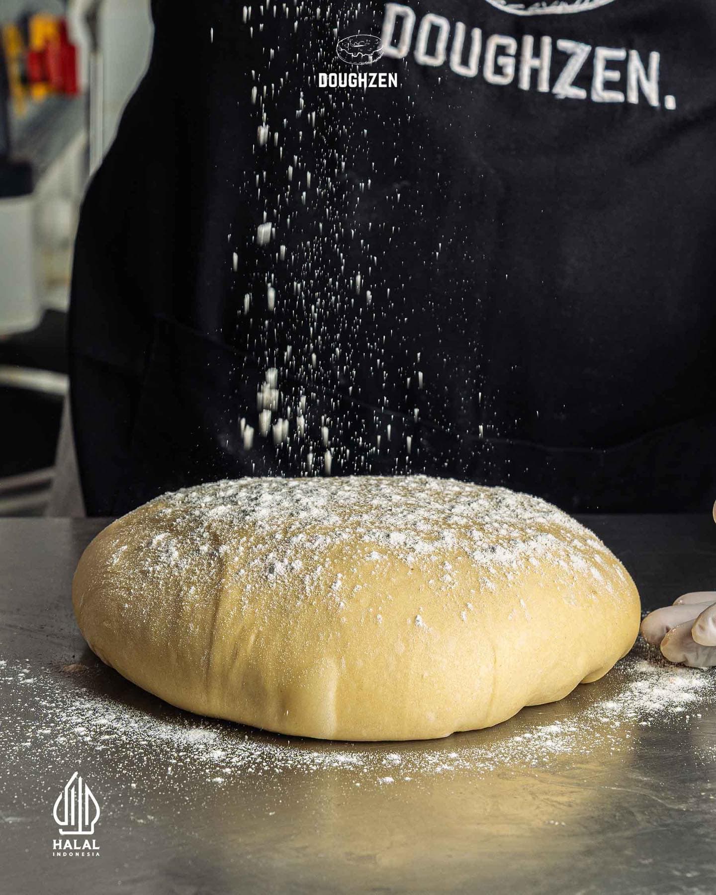 Donut viral PIM: Mantap bikin nagih, tapi muka mbaknya auto bikin ilfeel… 3