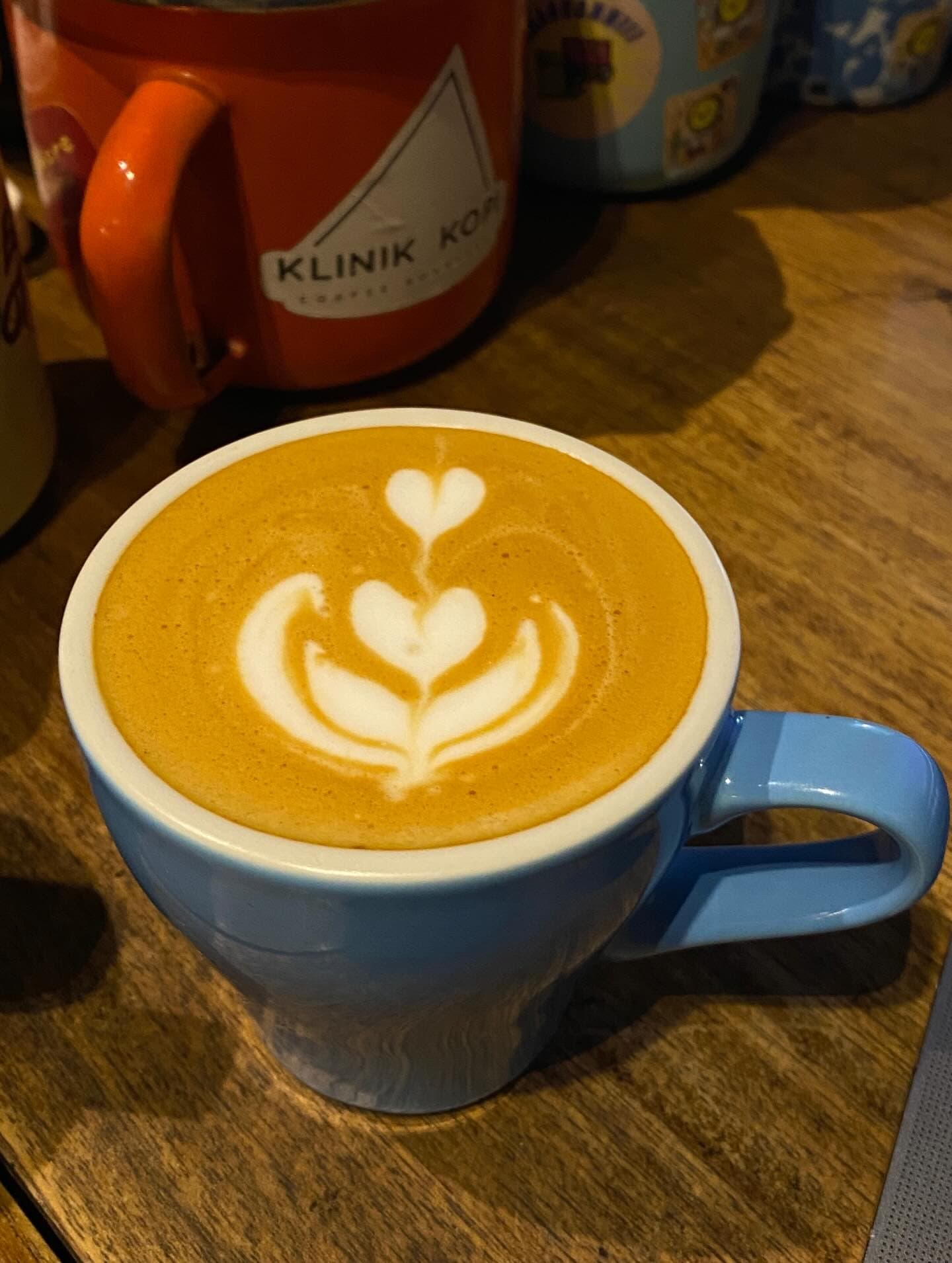 Calling all Jakarta Digital Nomads! This apartment "office" cafe is next level. 4