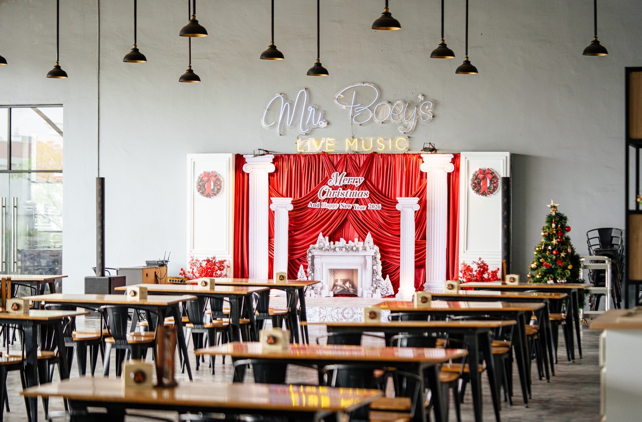 This 4.7-star legendary spot in Medan... I'm warning you, don't bring your boss... 2