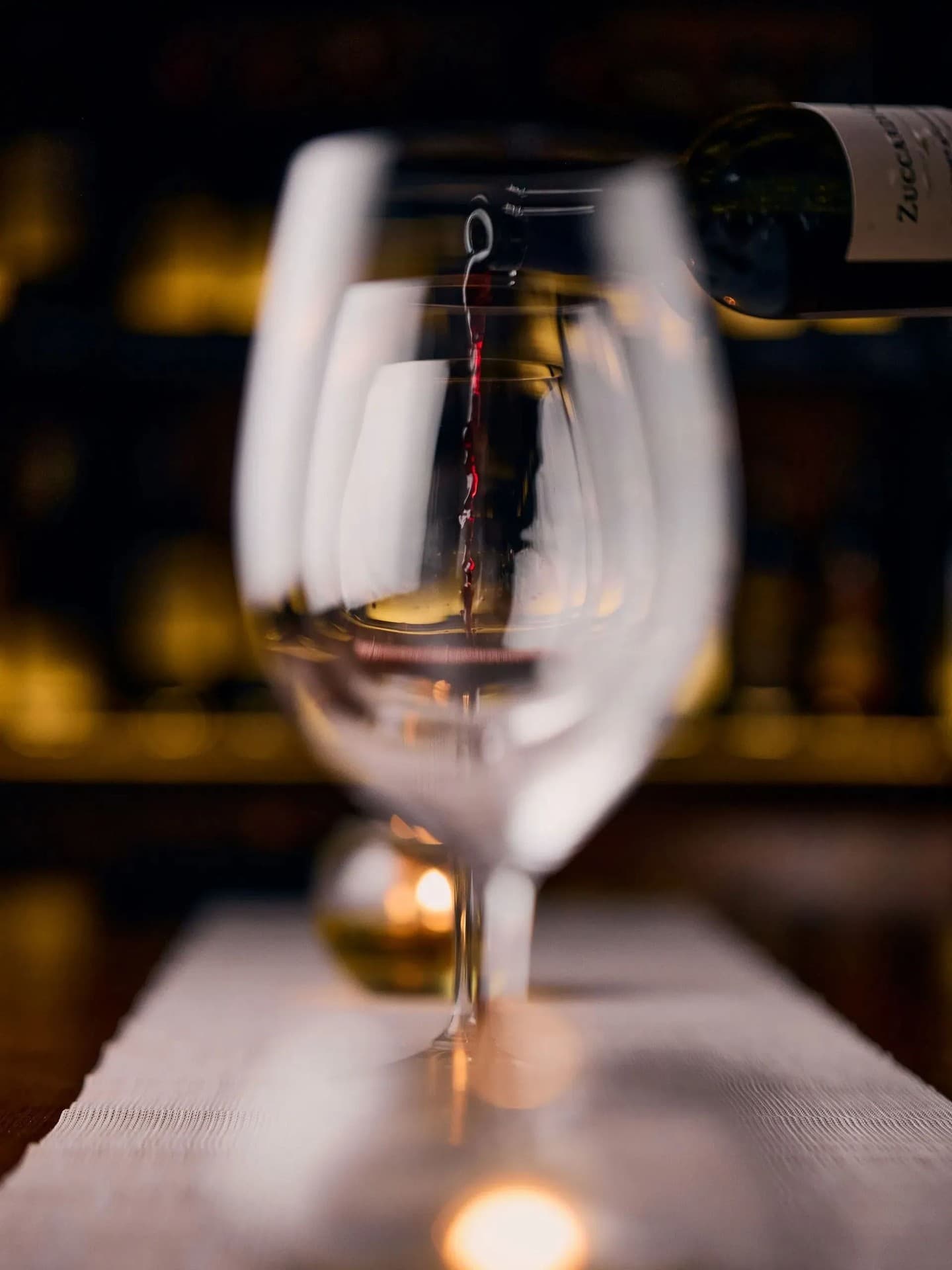 Hampir puter balik gara-gara bau rokok, tapi liat view Bundaran HI & pasta ini... Anjay, mantap parah 8