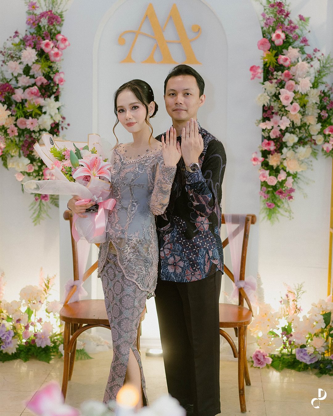 谁说万隆咖啡馆都一个样？这家能办婚礼，楼上还能玩桌游！ 2