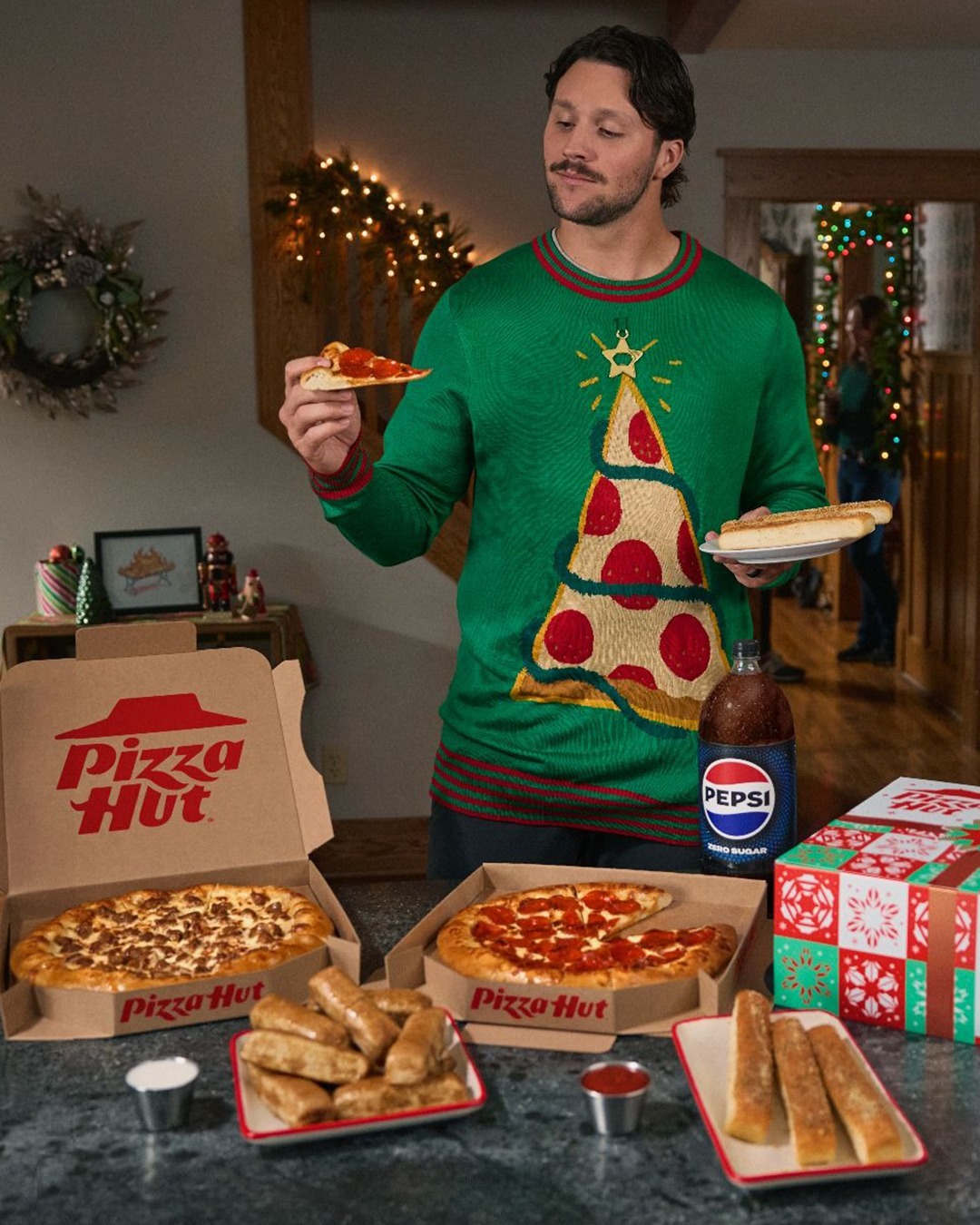 Siapa bilang Pizza Hut seluruh dunia rasanya sama? Yang di Indonesia ini, Anjay, ini sih paling Mantap! 2