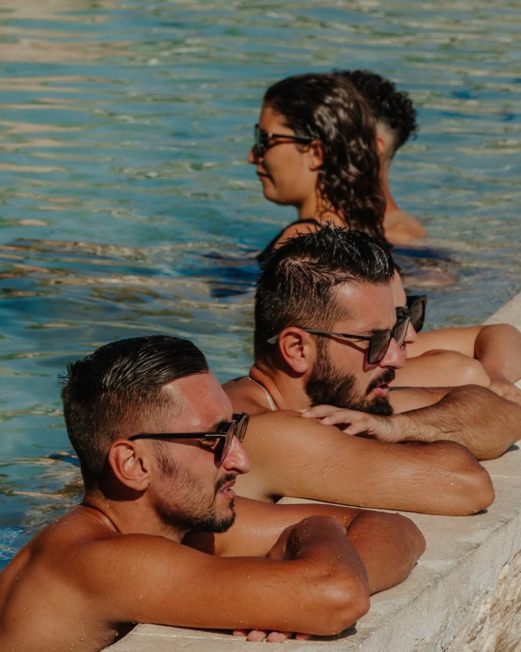 别再无脑冲！乌鲁瓦图这家网红Beach Club，美貌与巨坑并存… 5