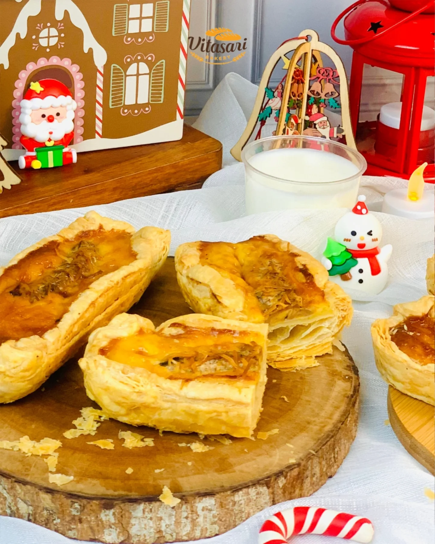 Carb-heads, attention! Bandung's legendary bakery is driving locals wild! 8