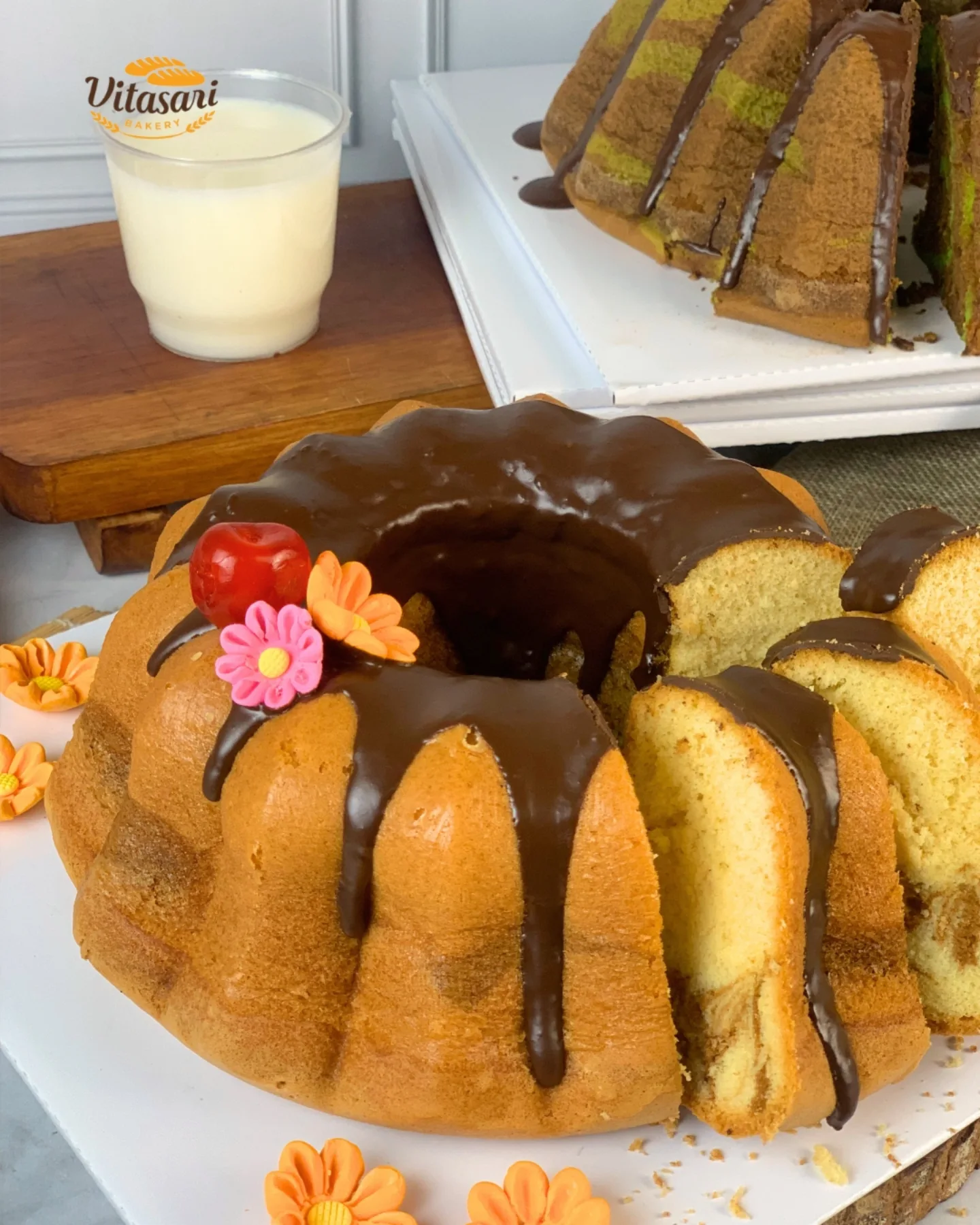 Carb-heads, attention! Bandung's legendary bakery is driving locals wild! 5