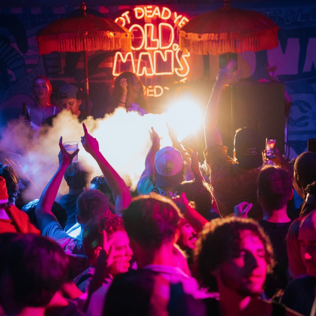 Canggu 老炮儿 Old Man's，除了人多和土嗨，还有啥？ 4