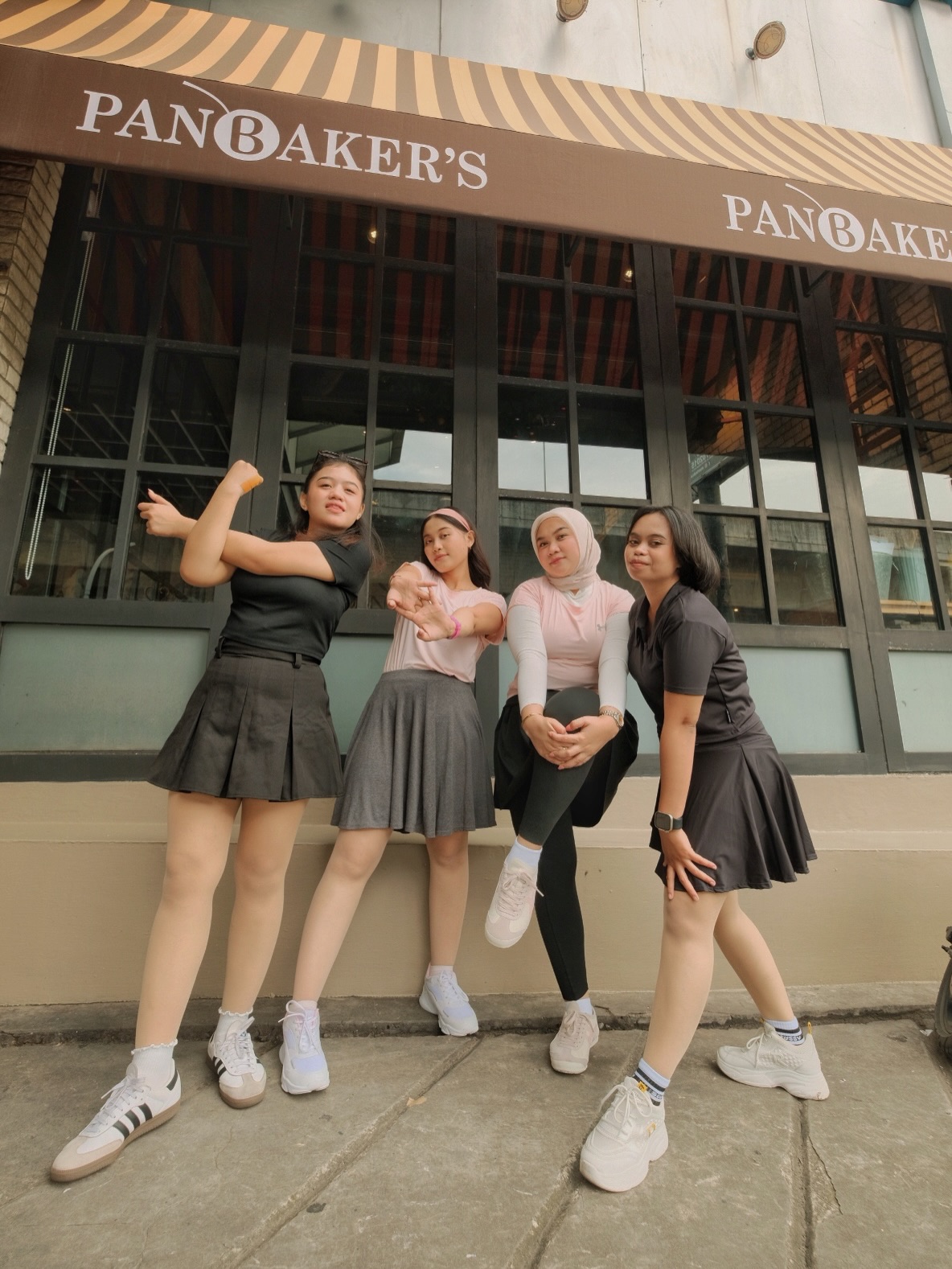 Cewek-cewek Makassar! Mau Nongkrong Chill? Dengerin dulu curhatanku soal tempat ini 6