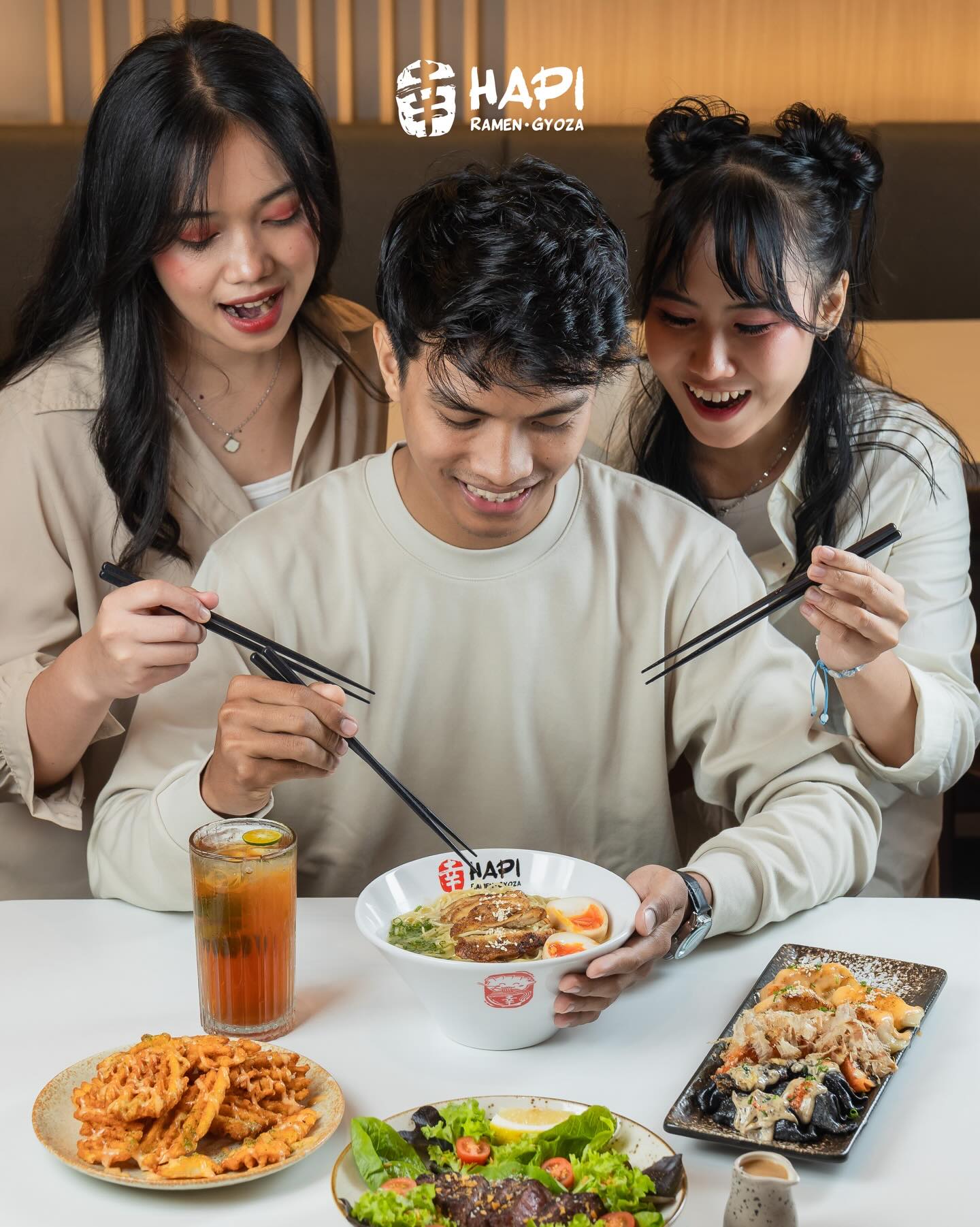 Katanya pangsit nomor 1 se-Medan, gini doang? Habis makan aku terdiam… 3