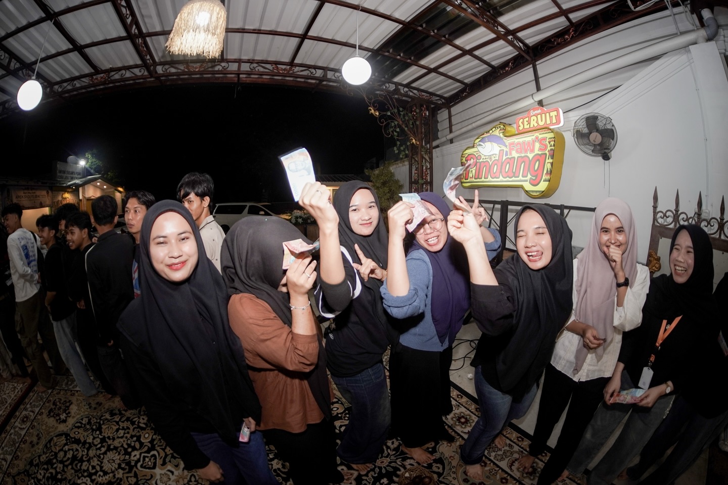 Leaving Lampung? Don't just buy any souvenir! This is the banana chip center all the Lokal people are rushing to 2