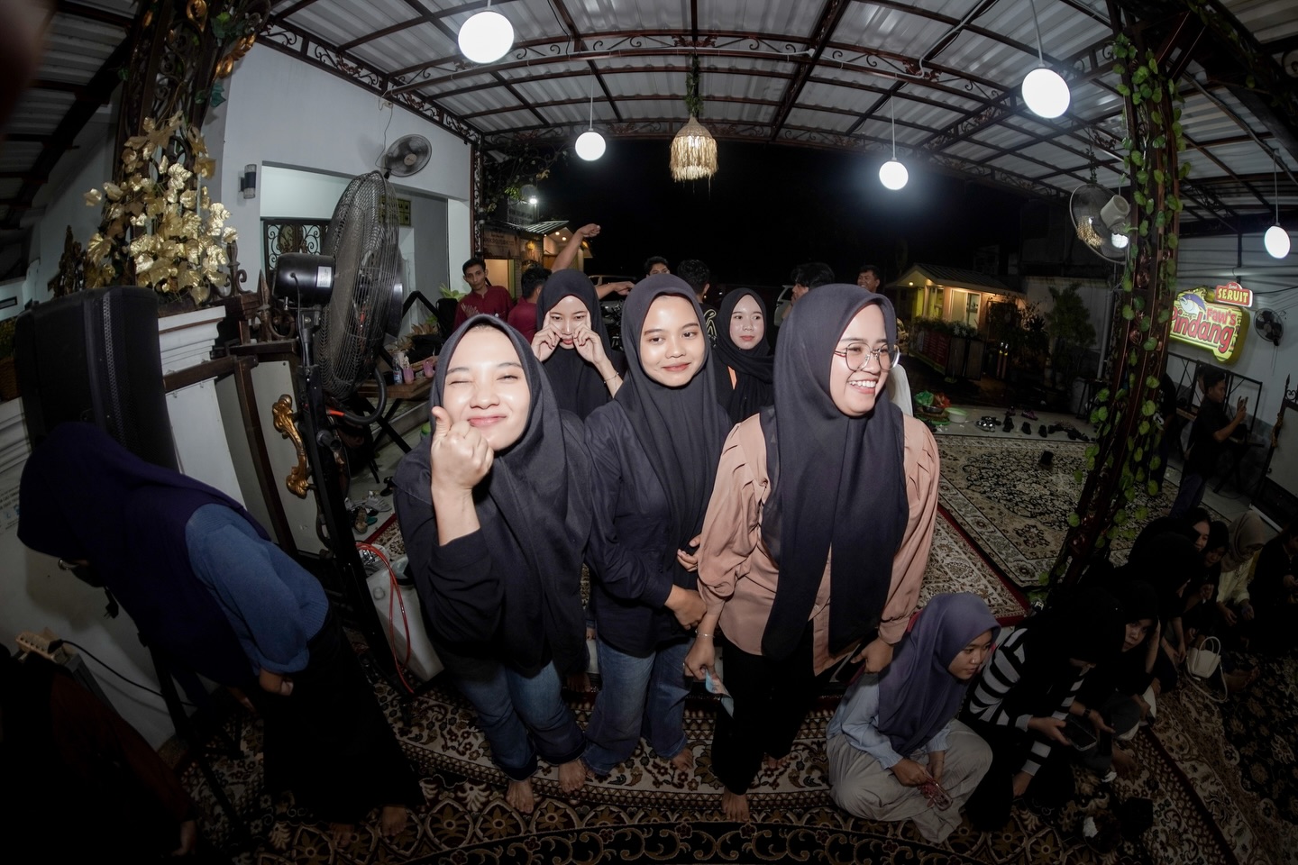 Leaving Lampung? Don't just buy any souvenir! This is the banana chip center all the Lokal people are rushing to 3