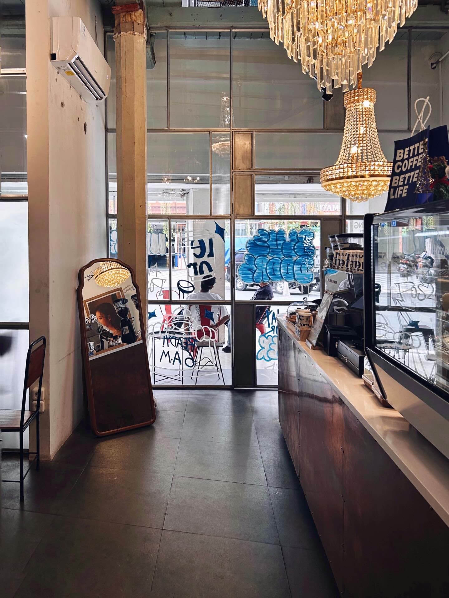 Buat anak WFC Jakarta: Kopi Blue Doors emang Mantap, tapi weekend ramenya Anjay 7