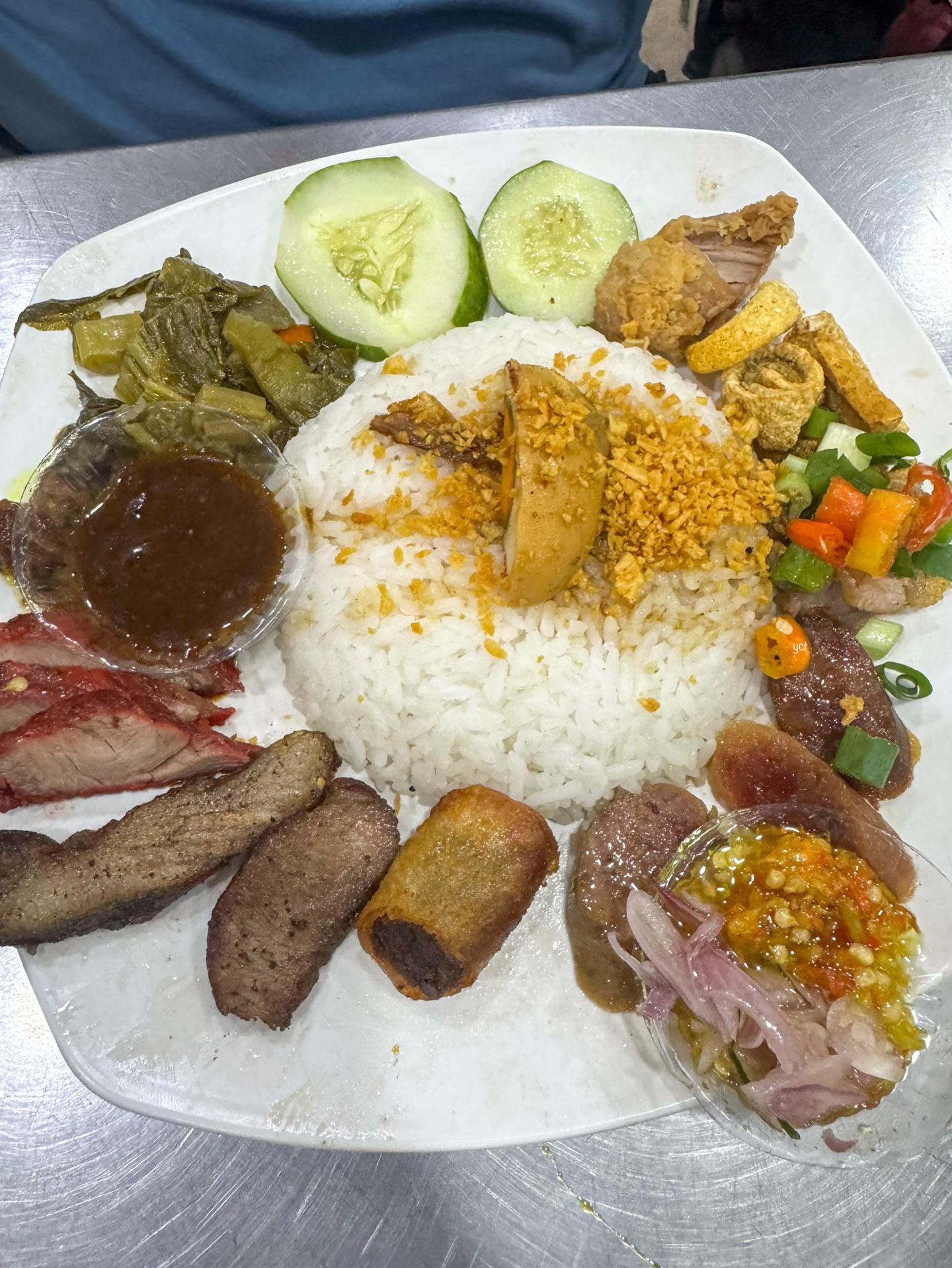 Under 50k per person! This legendary pork spot in Semarang is flawless, just a bit crowded. 5