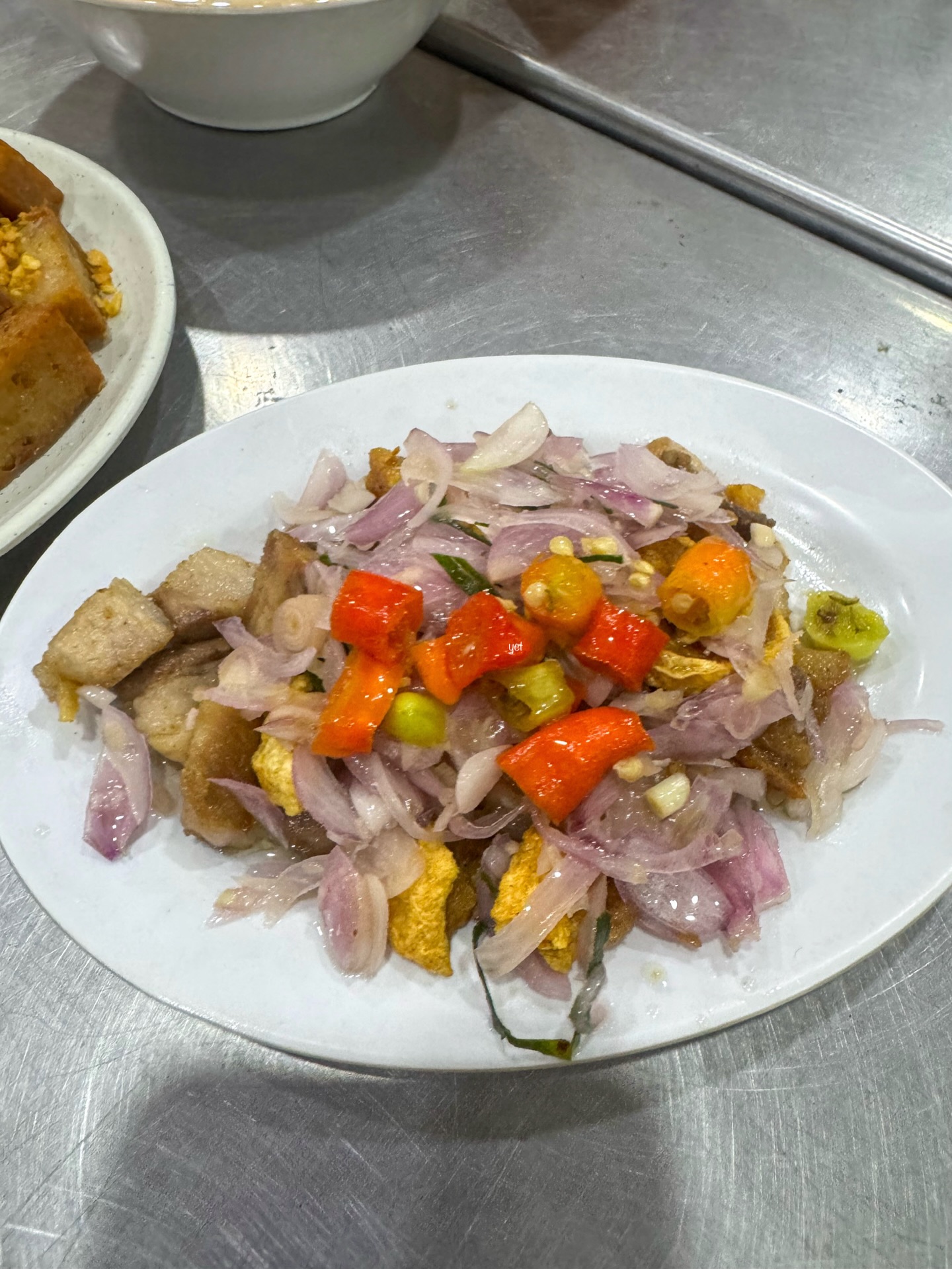 Under 50k per person! This legendary pork spot in Semarang is flawless, just a bit crowded. 6