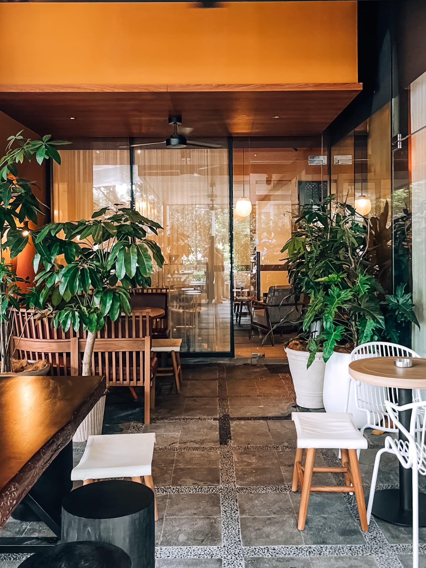 在雅加达最美咖啡馆办公，结果被网速和牛角包整破防了 6