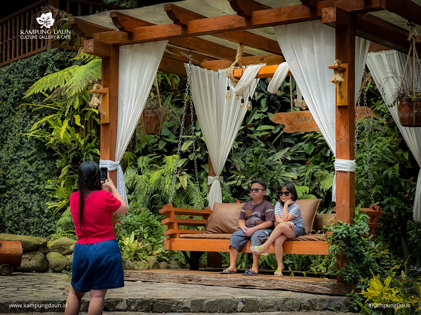 万隆不只有火山！我钻进森林，在瀑布边吃了顿饭