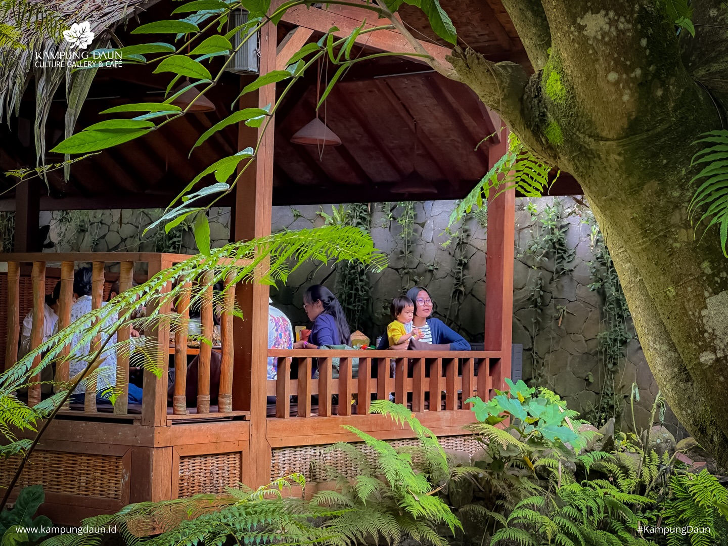 万隆不只有火山！我钻进森林，在瀑布边吃了顿饭 4