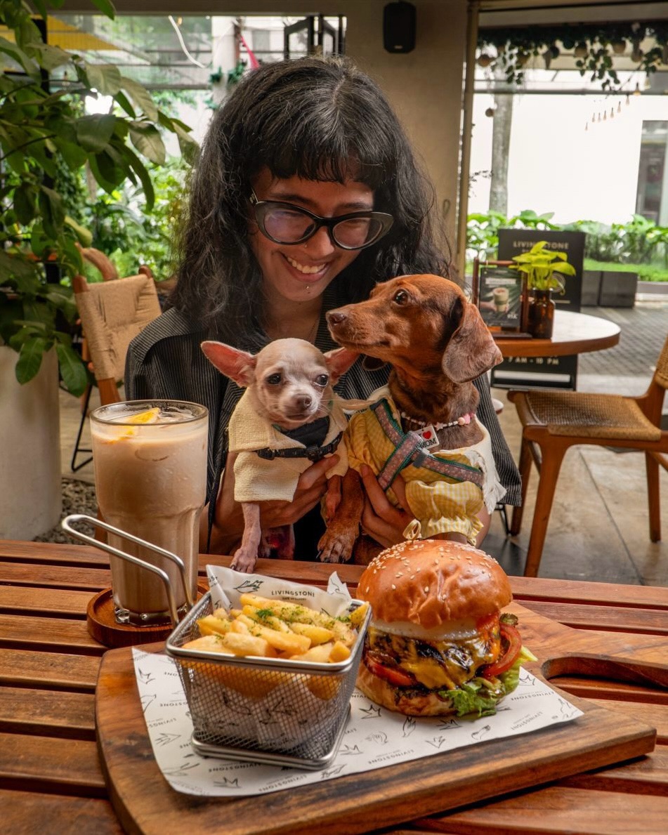 Pawrents Tangerang, merapat! 'Little Bali' yang bisa ajak anabul chill di ruang AC ini, gue serbu duluan ah 2