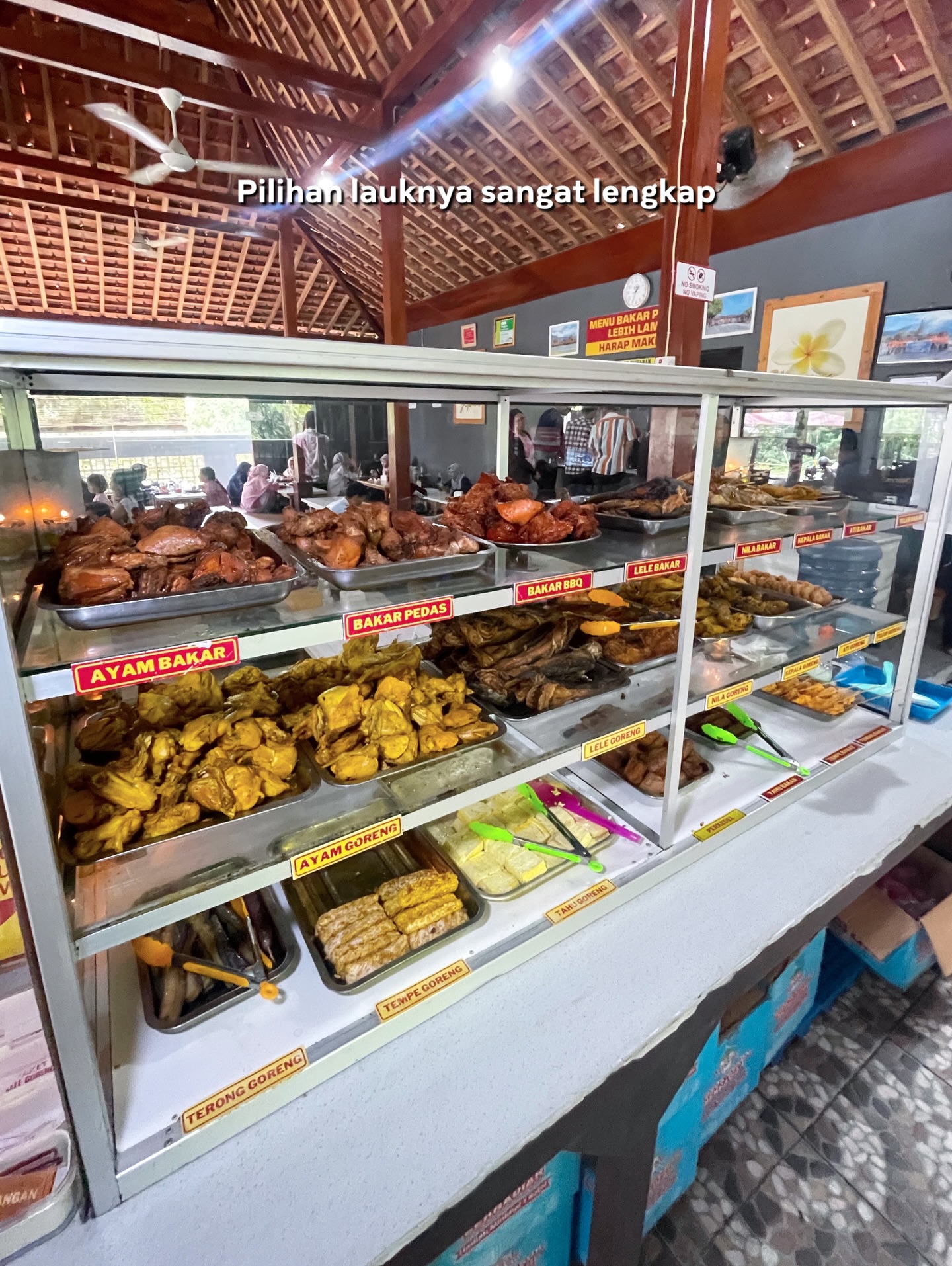 人均不到20k印尼盾，梭罗大学生的“指定食堂”到底有多神？ 4