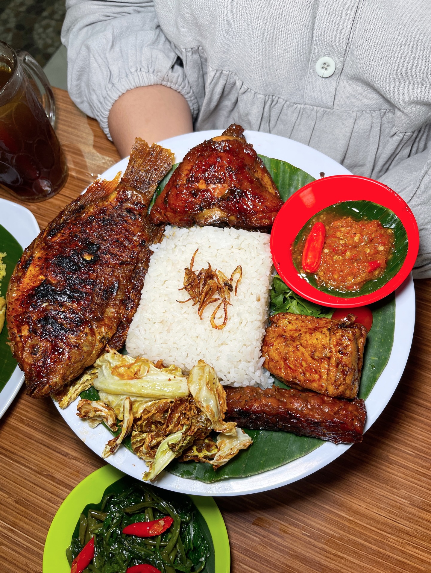 人均不到20k印尼盾，梭罗大学生的“指定食堂”到底有多神？ 2