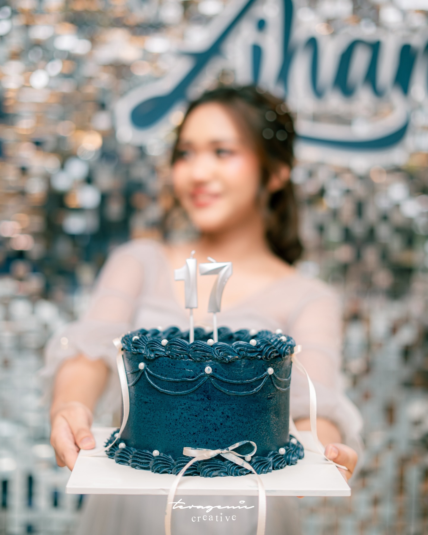 What makes this Samarinda spot dare to claim a 'no-fail menu'? 2