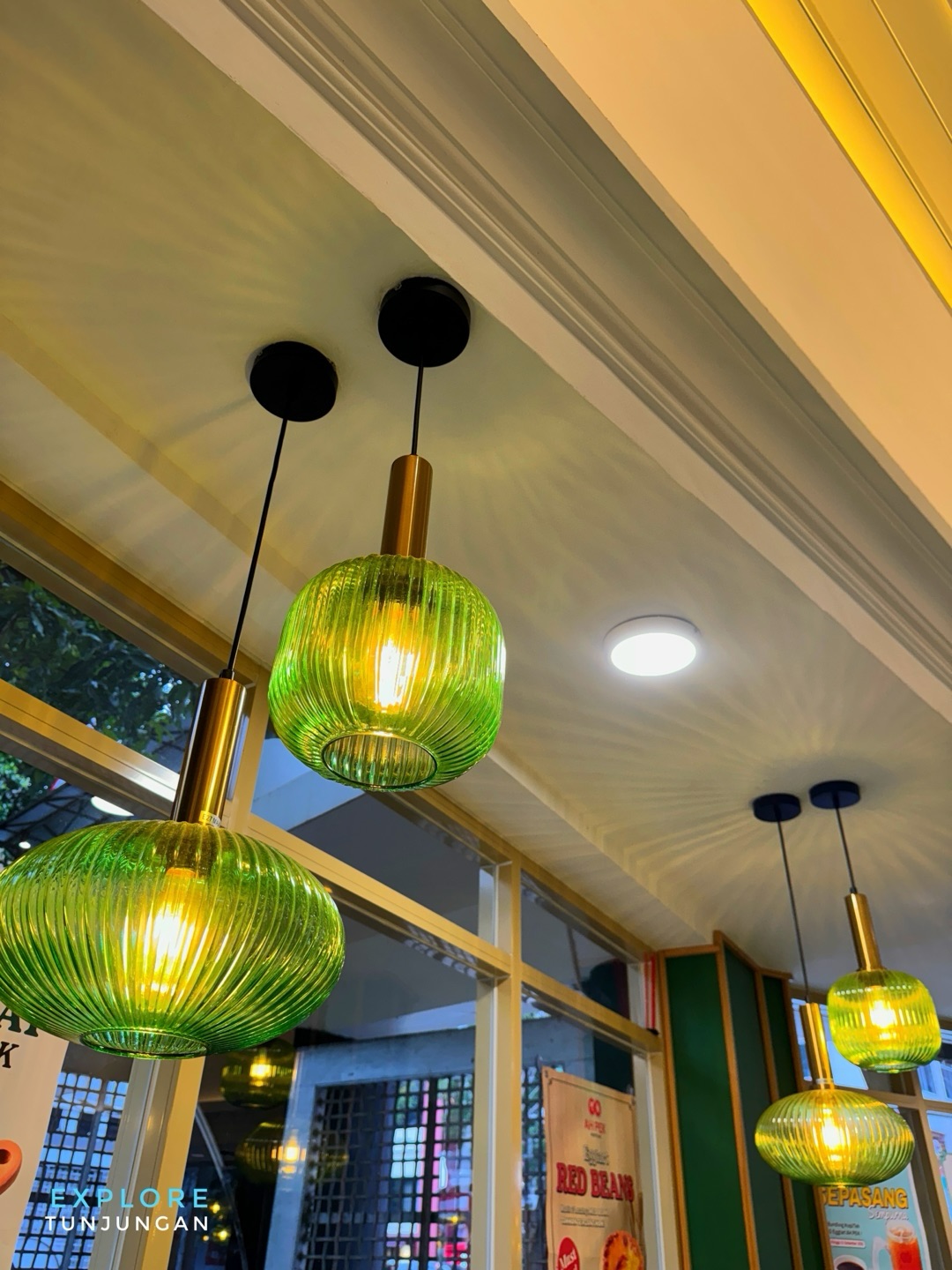 Google 4.8星 vs 食物里吃出订书钉，泗水这家网红店我该怎么说？ 6