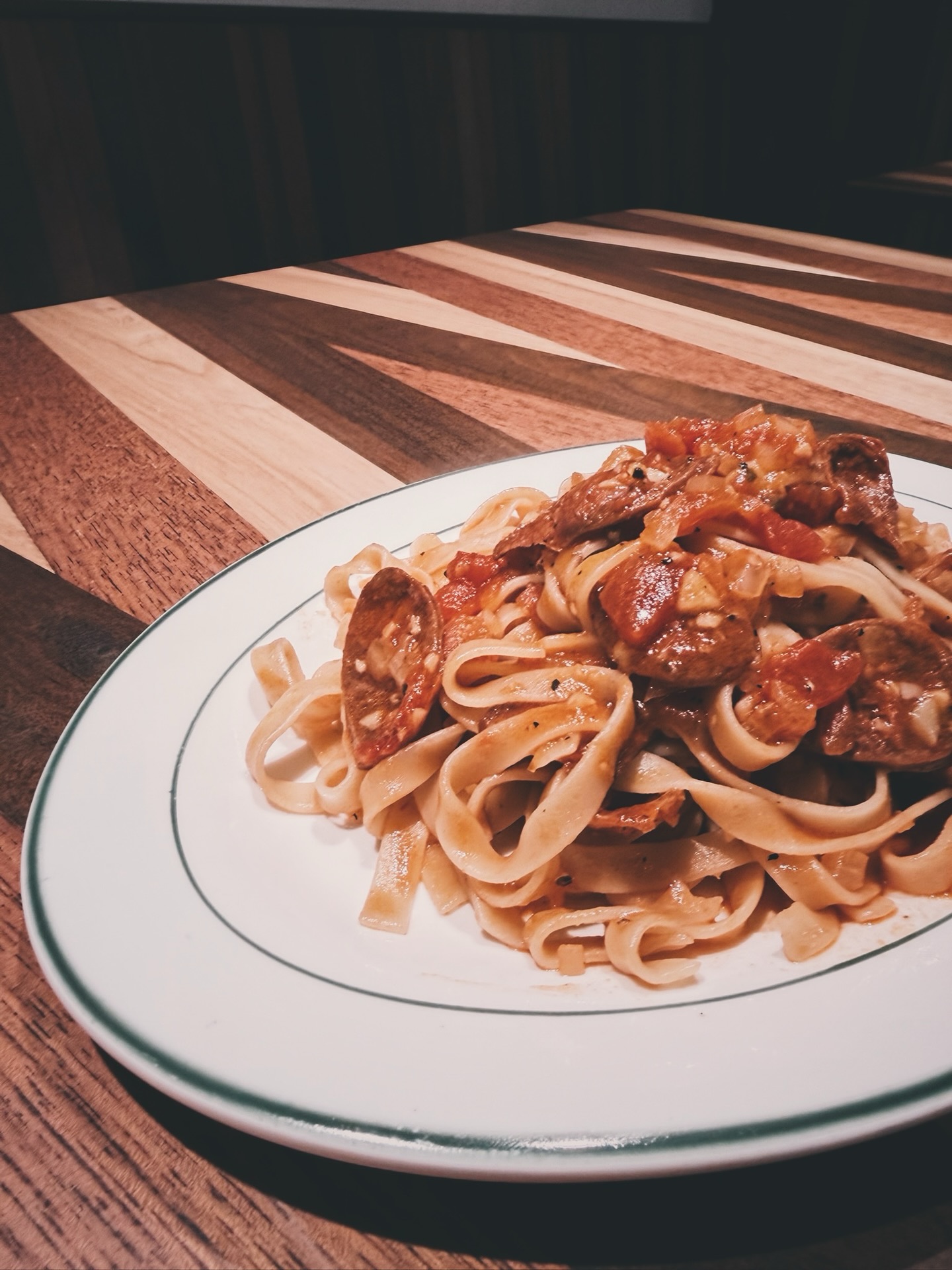 Bali Airport's 4.9-star legendary shop: Lifesaver or massive tourist trap? 3