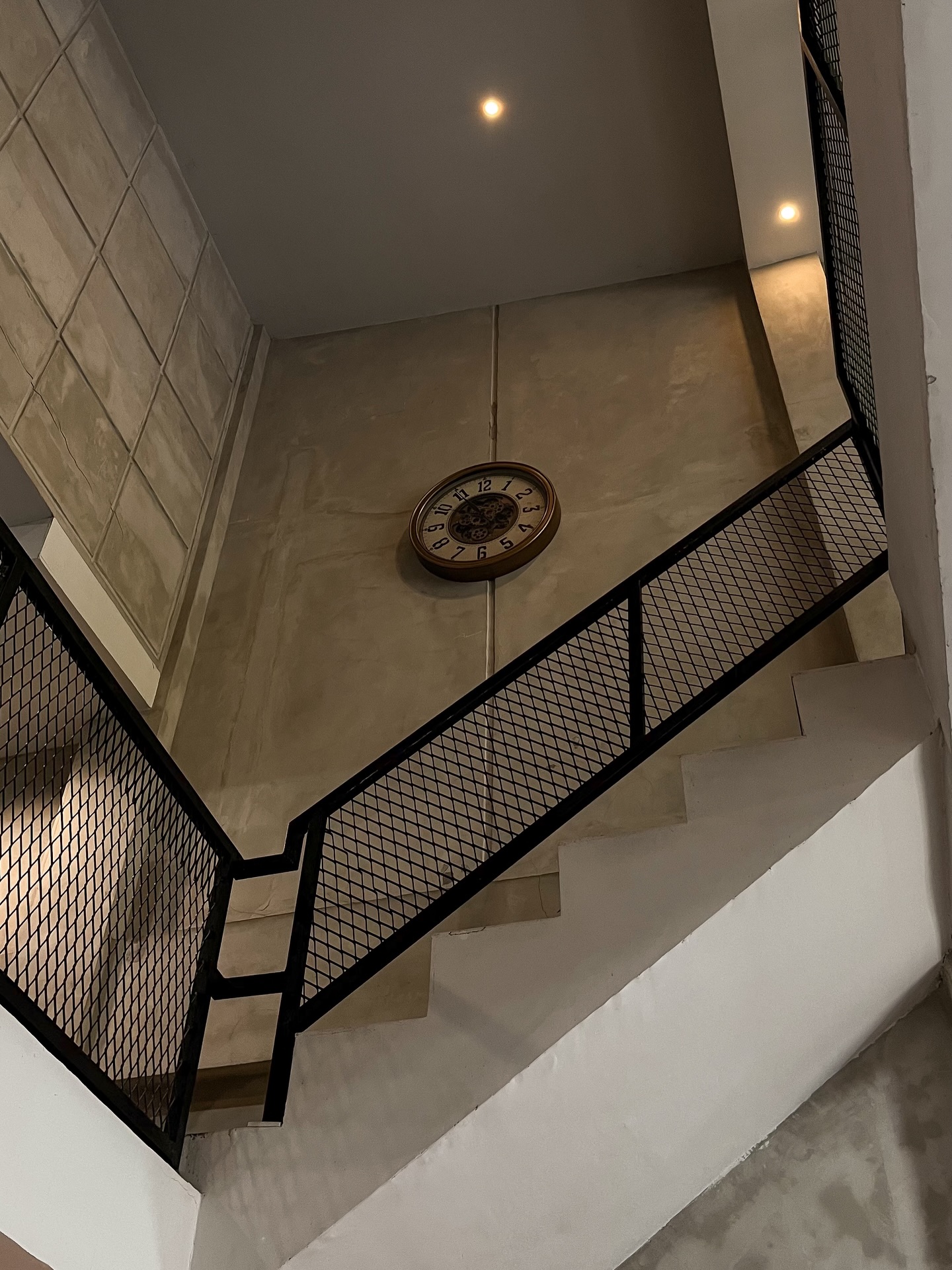 一楼烟火气，二楼图书馆，望加锡这家咖啡馆太懂了！ 5