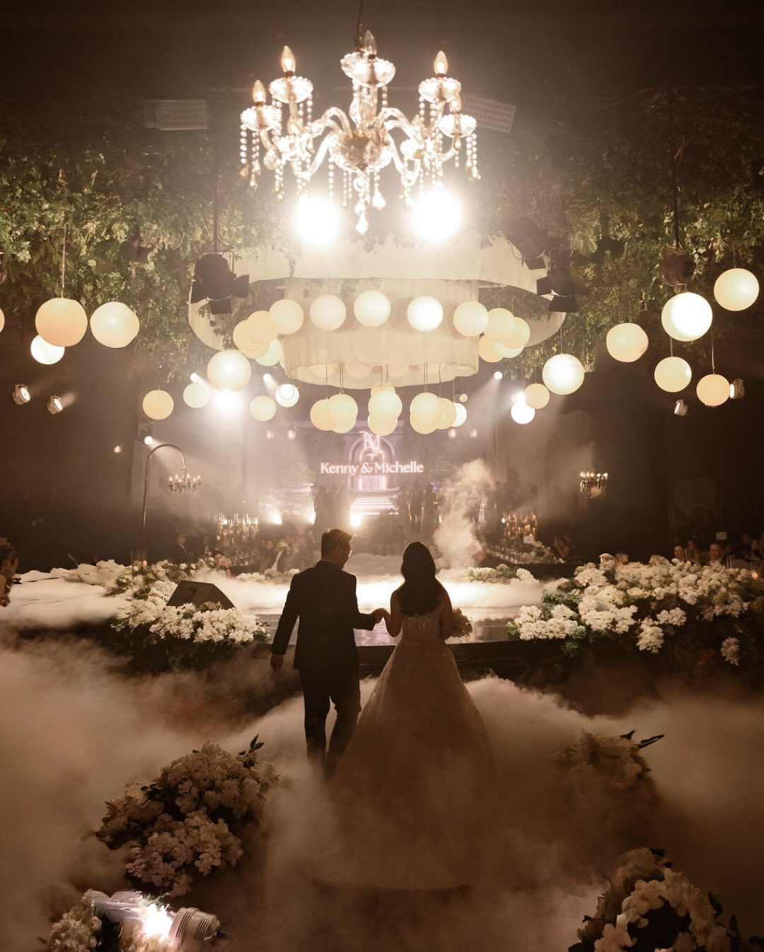The Pinnacle of Surabaya Weddings? What's Zhang Palace Got Besides the Pomp?