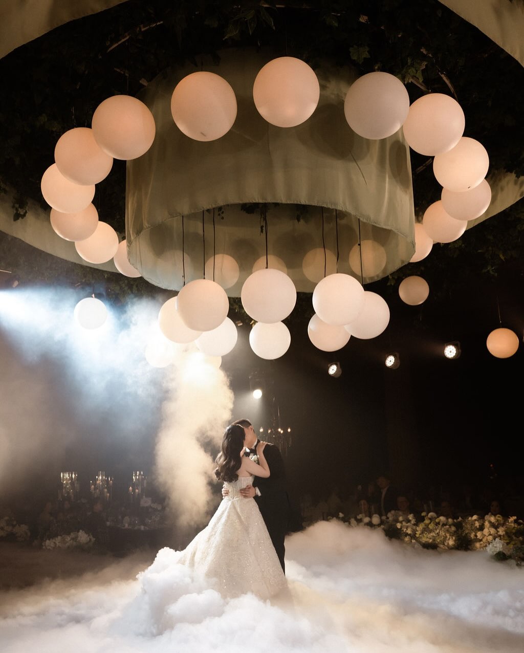 The Pinnacle of Surabaya Weddings? What's Zhang Palace Got Besides the Pomp? 2