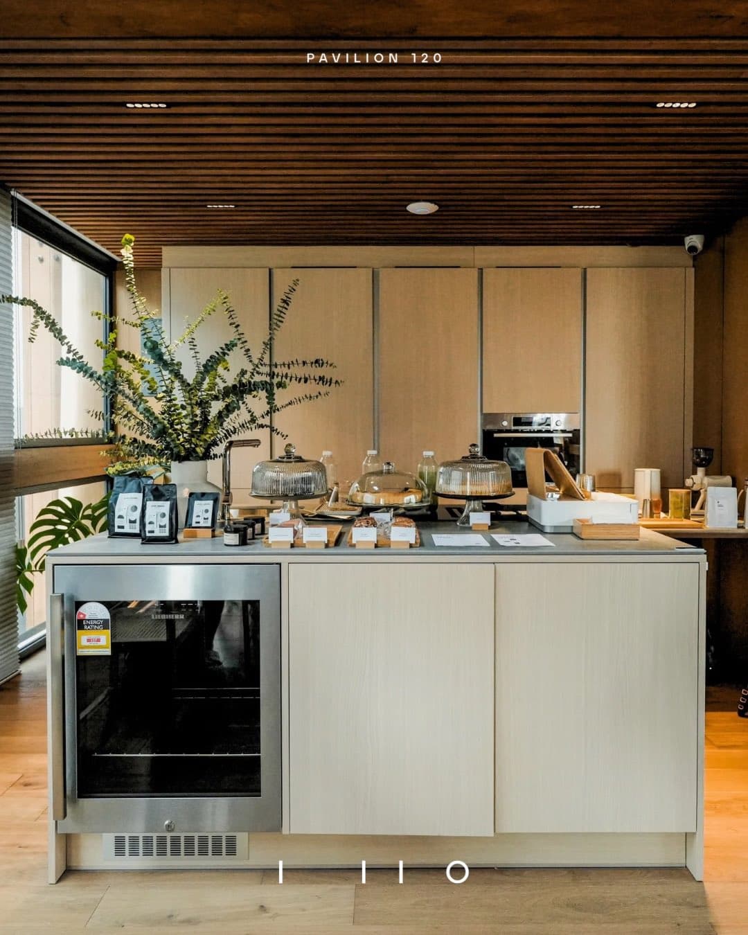 Tempatnya sempit banget, hampir puter balik! Tapi demi kopi ini, gue tahanin deh 4