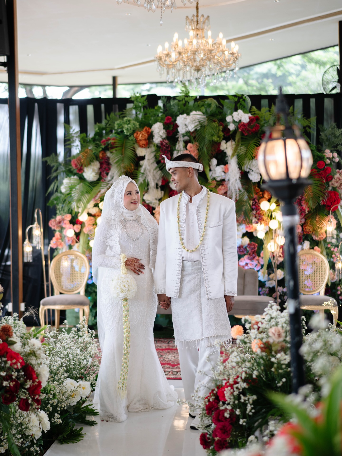 View-nya Mantap buat Chill 🌅, tapi rasa & servisnya kayak blind box? Resto di Bekasi ini Anjay bikin galau 4