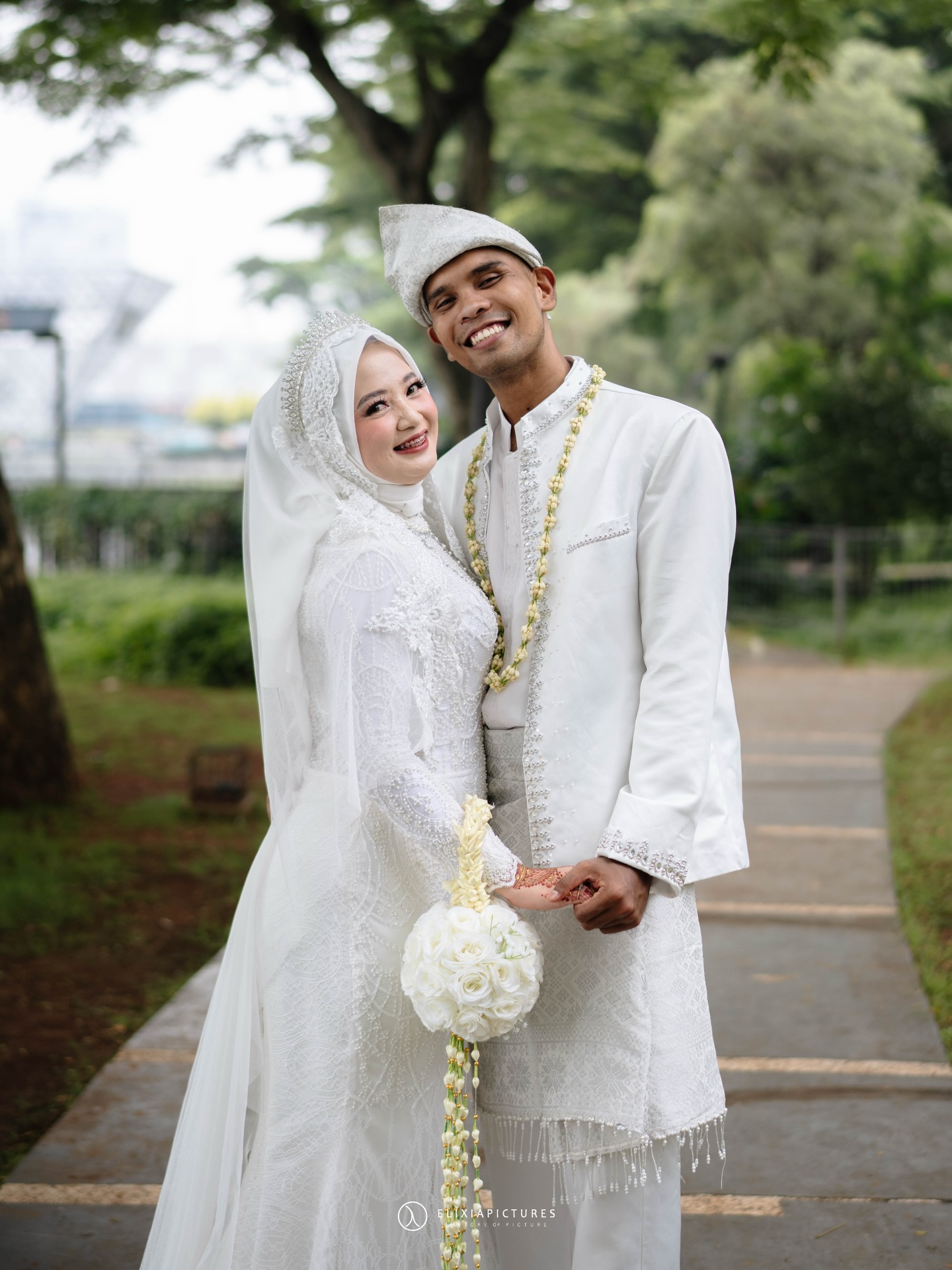 View-nya Mantap buat Chill 🌅, tapi rasa & servisnya kayak blind box? Resto di Bekasi ini Anjay bikin galau 6