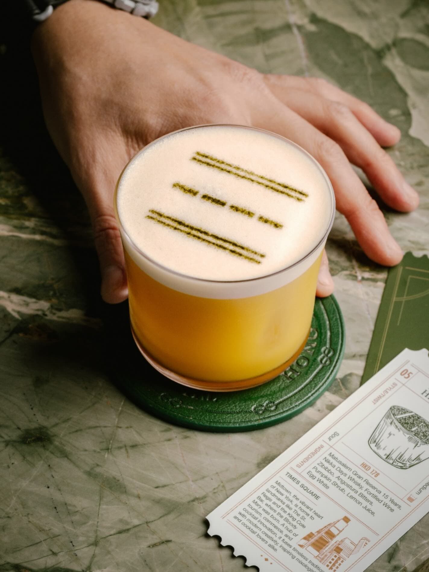 Nongkrong di St. Regis Bar Jakarta: Setengahnya Anjay Mantap, Setengahnya Lagi Bikin Ngomel. 7