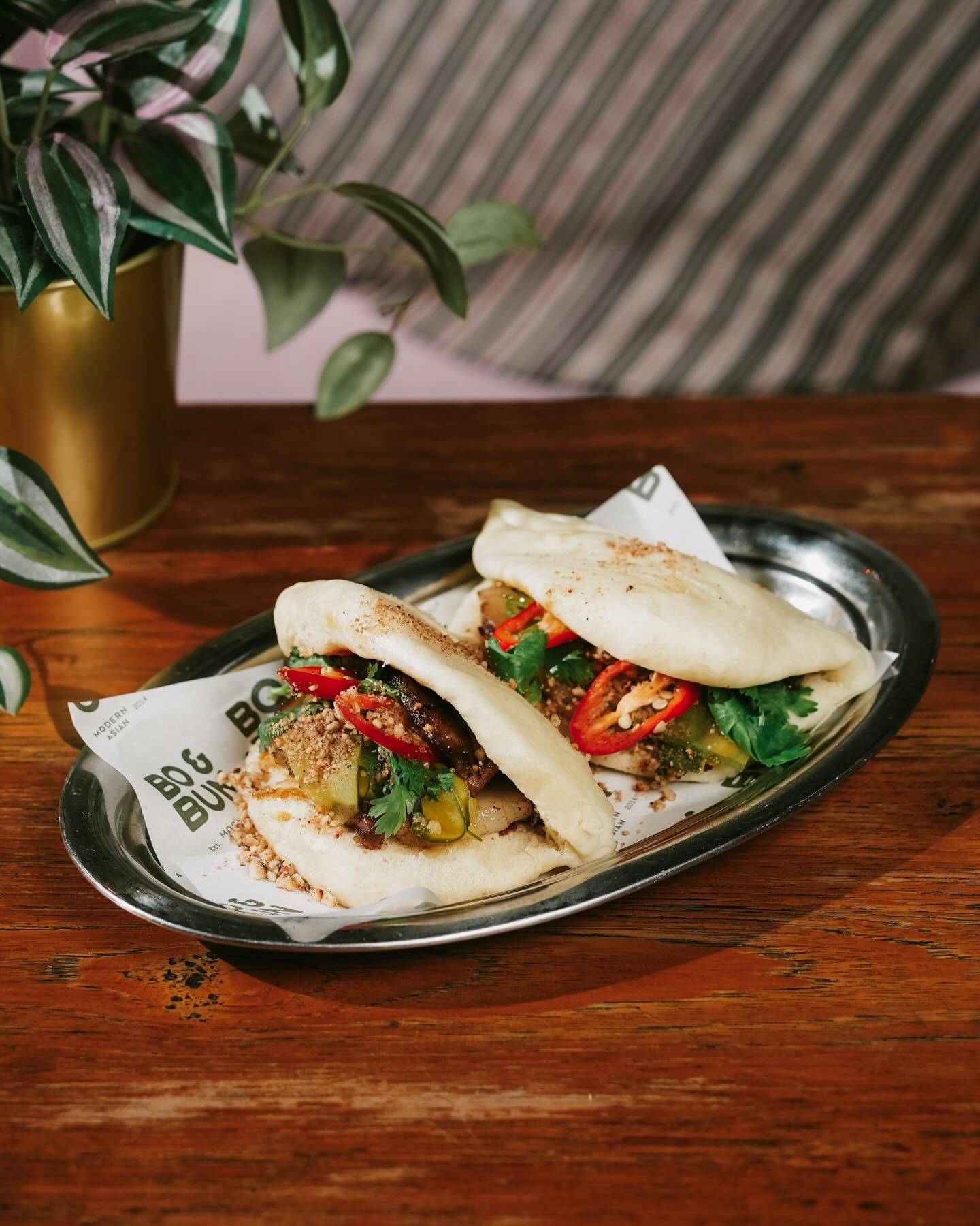 为了一口“神仙猪肉”我N刷，才发现楼上还藏了个酒吧？