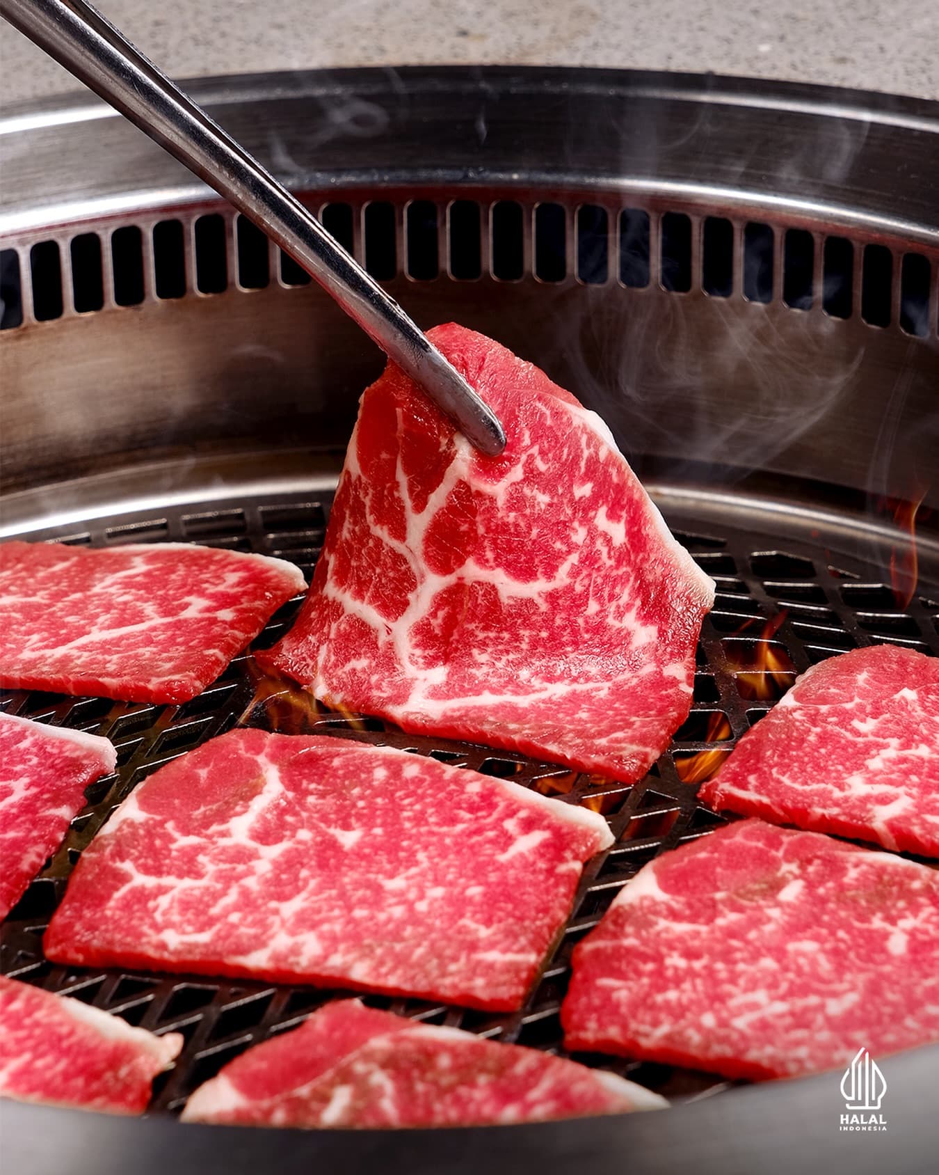 BBQ All You Can Eat rating 4.8 Google, abis makan gue cuma mau bilang... Anjay, ada yang ganjel. 2