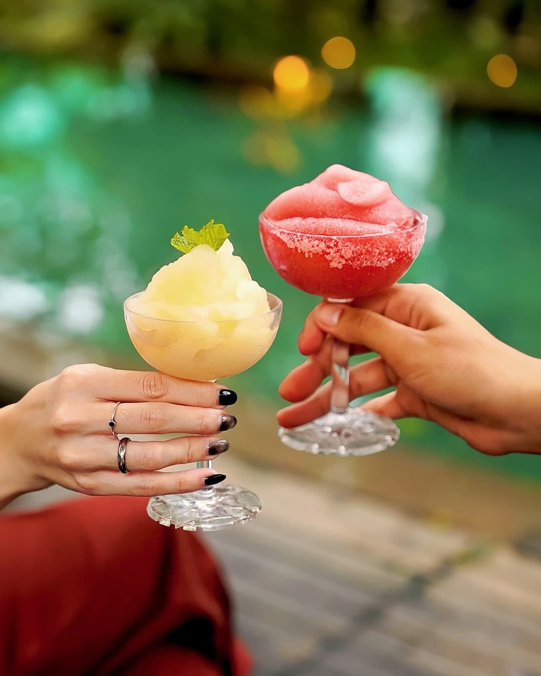 Jangan cuma liat fotonya! Spot nongkrong 'Little Bali' di Jakarta ini, mending baca dulu deh sebelum reservasi. 2