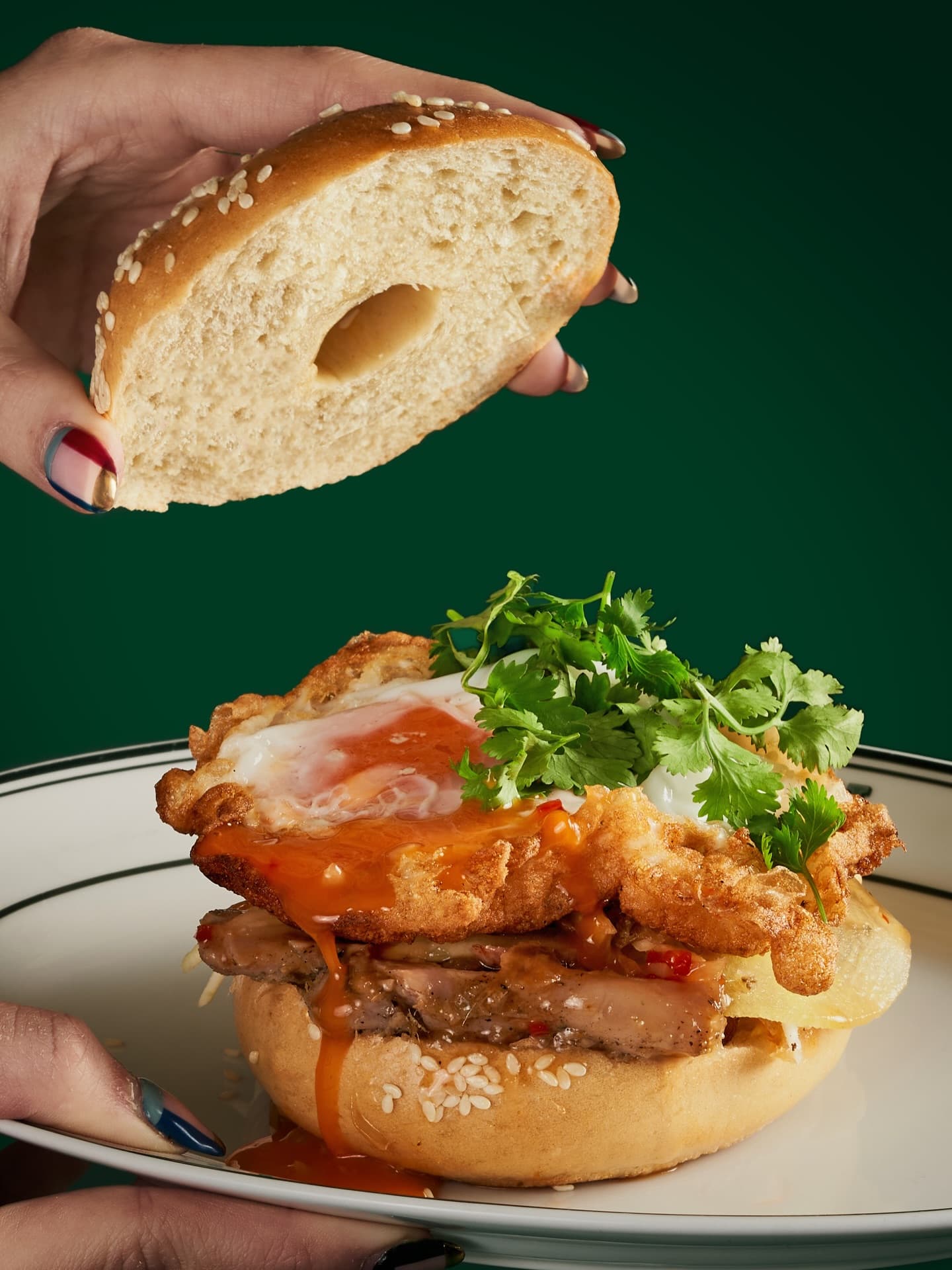 Anjay, antri 2 jam cuma buat kue?! 😱 Union, tempat nongkrong lokal legendaris, masih mantap buat chill gak sih?