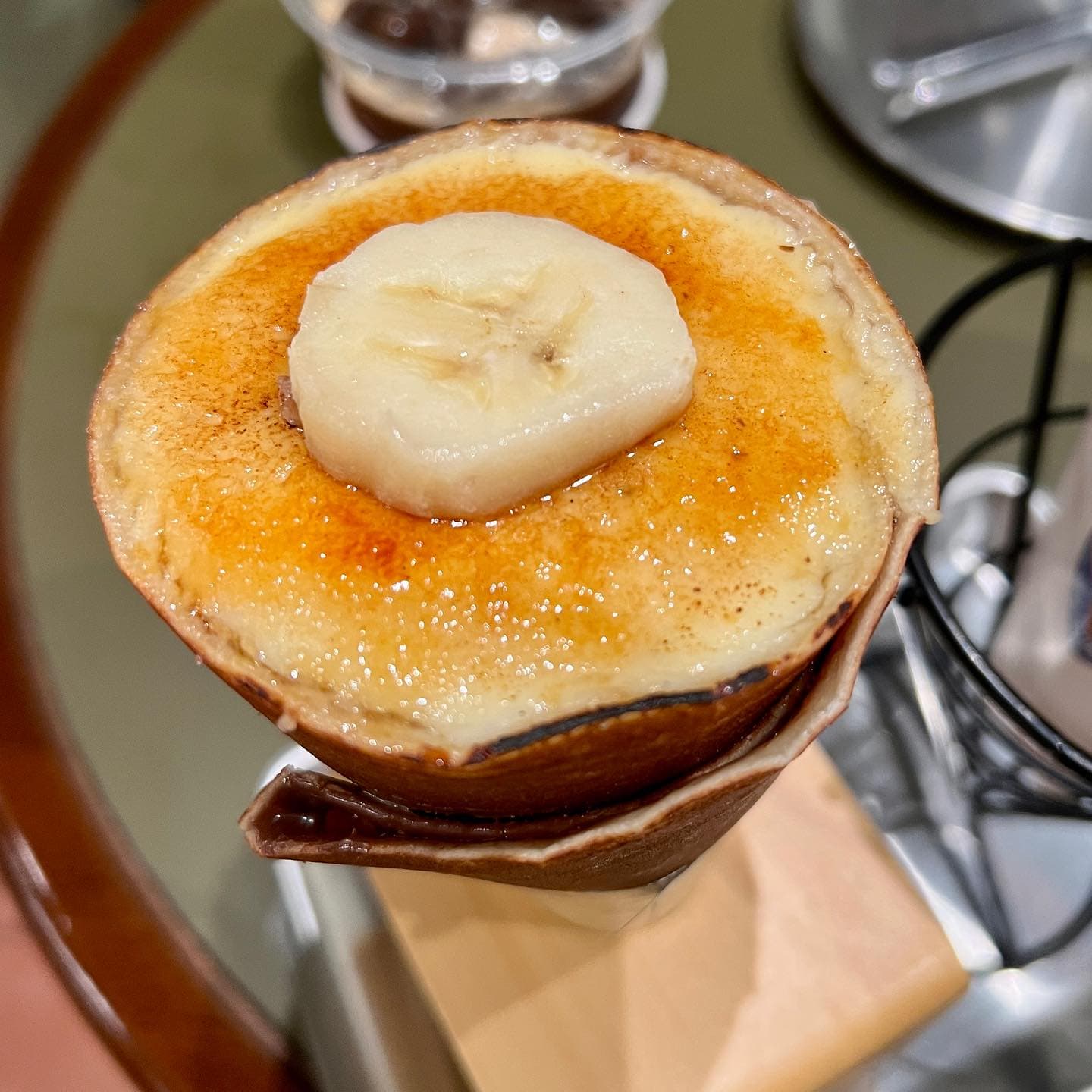 How did a 4-seat, self-service dessert shop in Jakarta go viral?