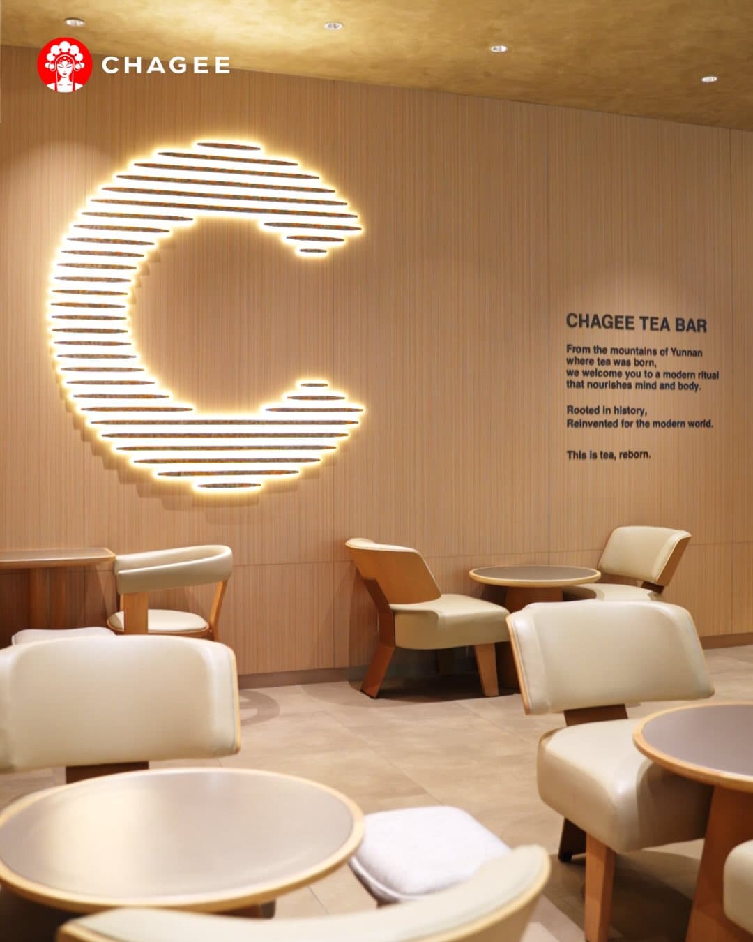 Waited 3 hours for the viral CHAGEE in Jakarta… Now I get the hype. 3