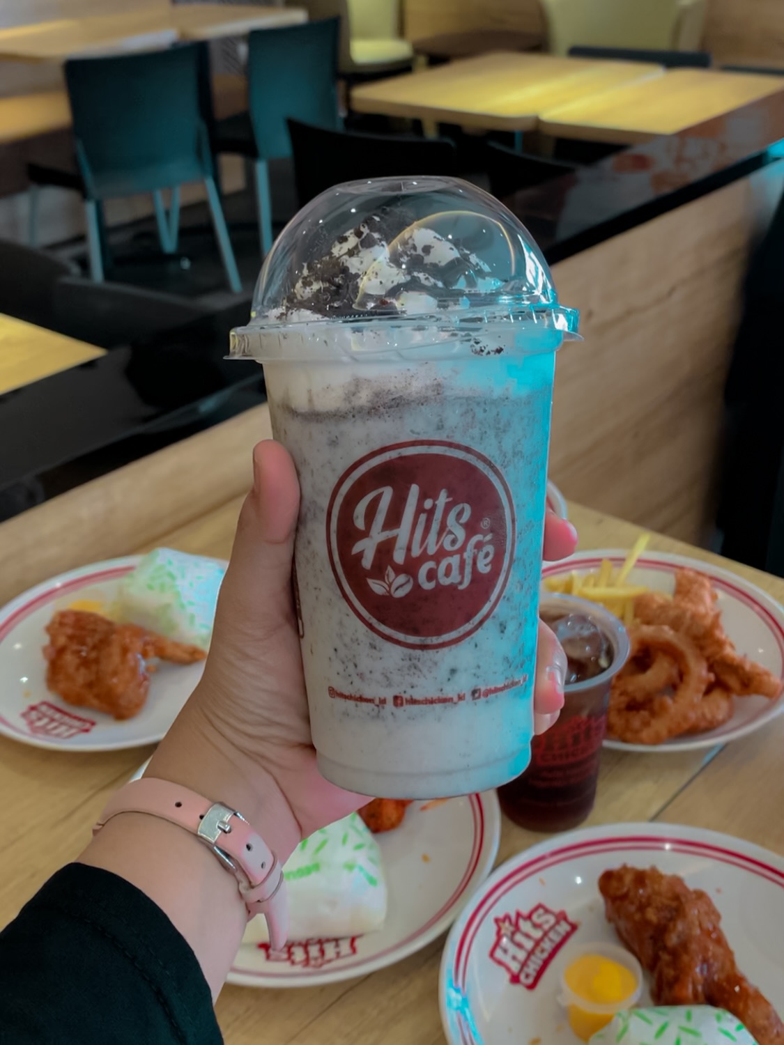 班村这家炸鸡，好吃是真好吃，但劝你别去上厕所… 2