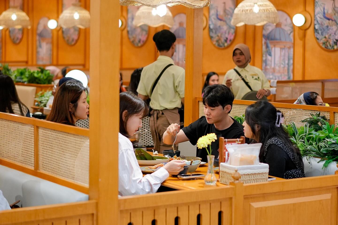 以为是商场快餐，结果是 Fine Dining 氛围组？坦格朗这家泰餐有点东西 3